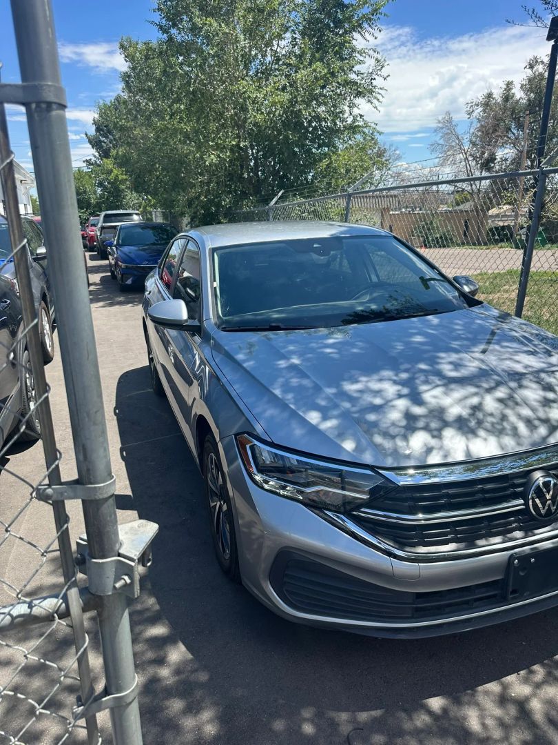 volkswagen jetta 2024 3VW5M7BU3RM027946 image volkswagen jetta 2024 3VW5M7BU3RM027946 image