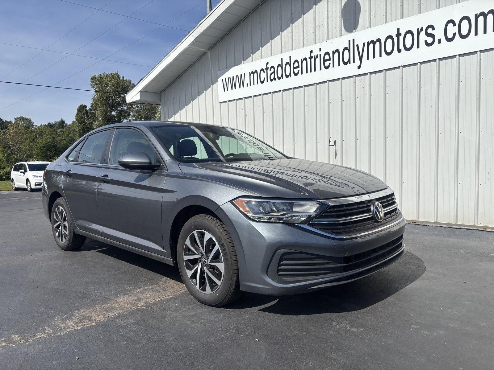 volkswagen jetta 2024 3VW5M7BU2RM094182 image volkswagen jetta 2024 3VW5M7BU2RM094182 image