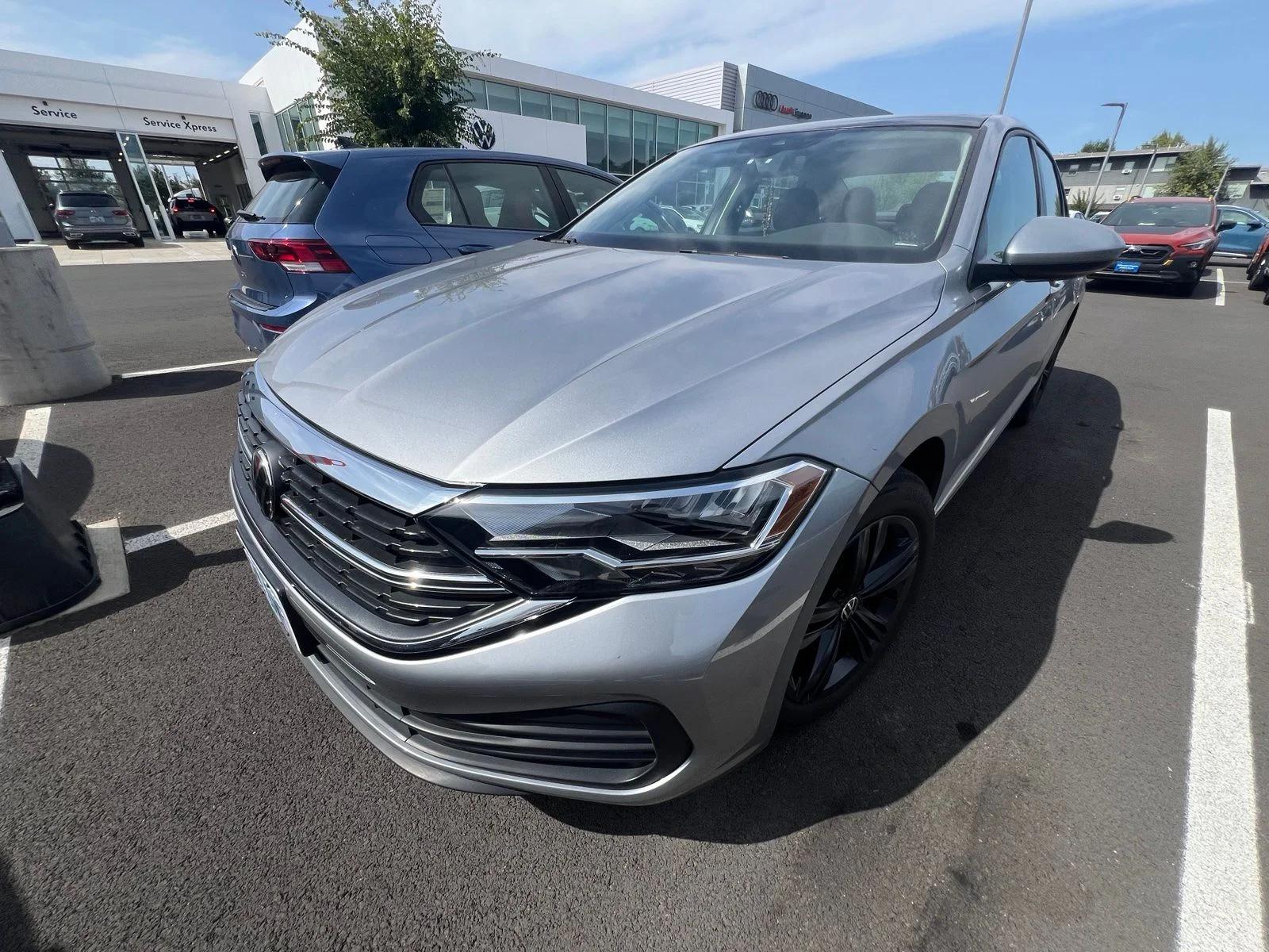 volkswagen jetta 2024 3VW7M7BU0RM035978 image volkswagen jetta 2024 3VW7M7BU0RM035978 image
