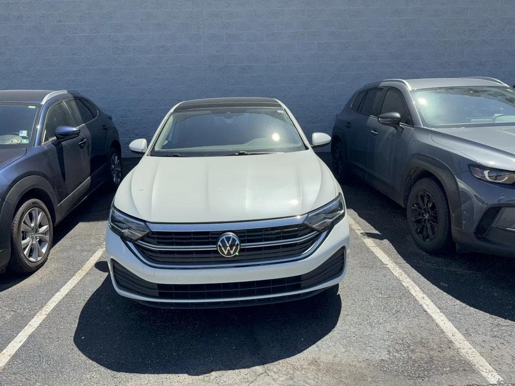 volkswagen jetta 2024 3VW7M7BU1RM074577 image volkswagen jetta 2024 3VW7M7BU1RM074577 image