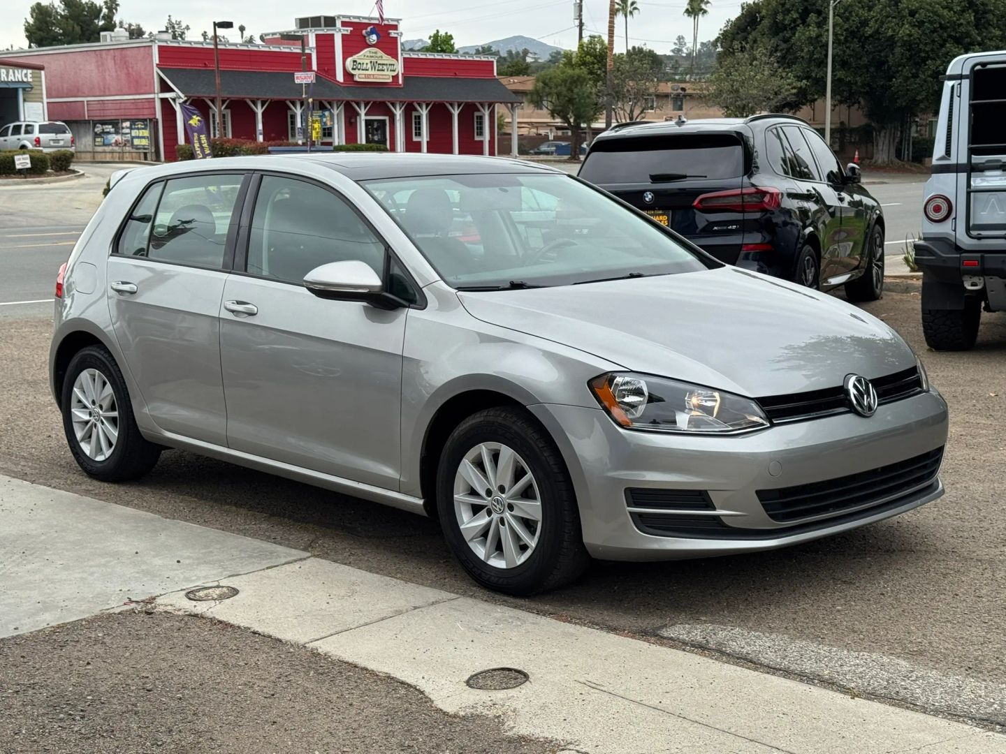 volkswagen golf 2016 3VW217AU1GM026580 image volkswagen golf 2016 3VW217AU1GM026580 image