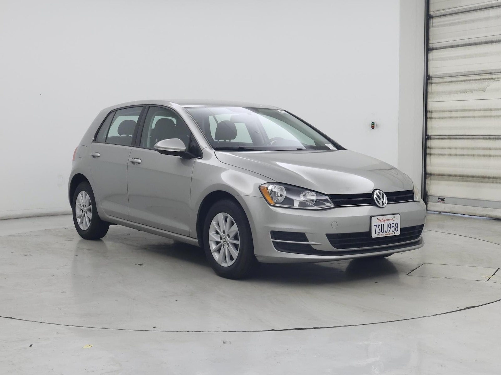 volkswagen golf 2016 3VW117AU0GM054155 image volkswagen golf 2016 3VW117AU0GM054155 image