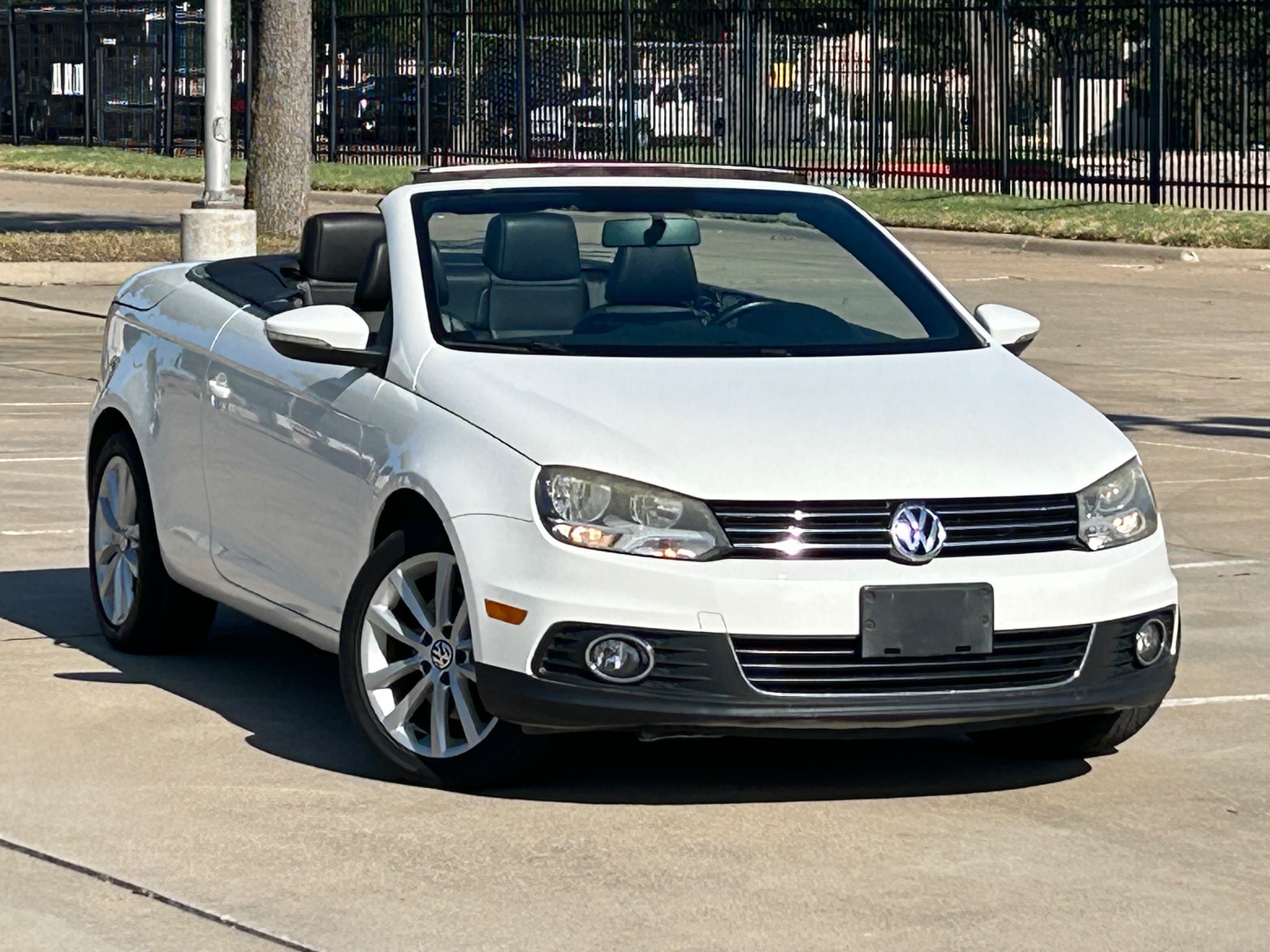 volkswagen eos 2012 WVWBW7AH6CV002458 image volkswagen eos 2012 WVWBW7AH6CV002458 image