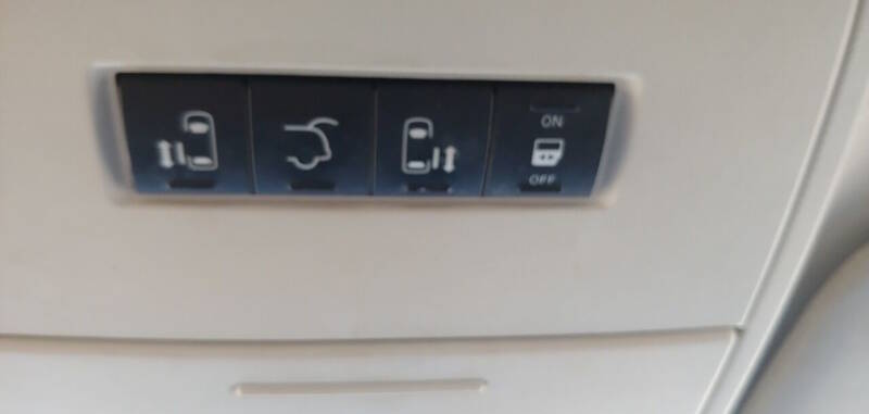 volkswagen routan 2012 2C4RVABG5CR393707 image volkswagen routan 2012 2C4RVABG5CR393707 image