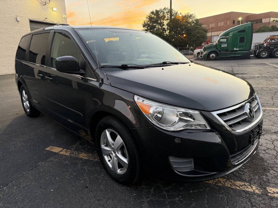 volkswagen routan 2011 2V4RW3DG0BR669527 image volkswagen routan 2011 2V4RW3DG0BR669527 image