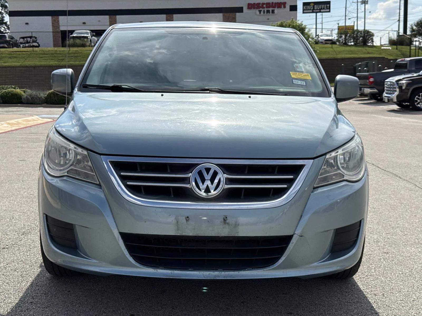 volkswagen routan 2010 2V4RW3D17AR186563 image volkswagen routan 2010 2V4RW3D17AR186563 image