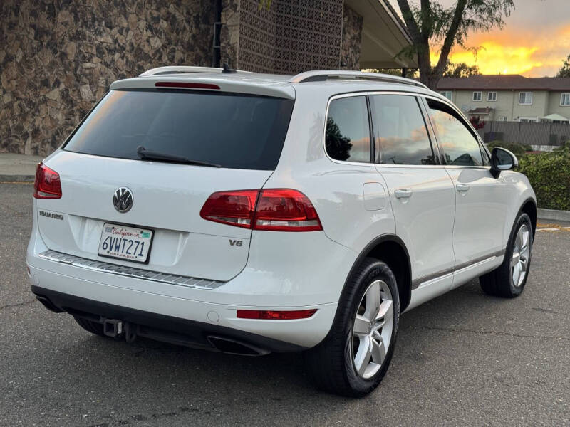 volkswagen touareg 2012 WVGEF9BP0CD007817 image volkswagen touareg 2012 WVGEF9BP0CD007817 image