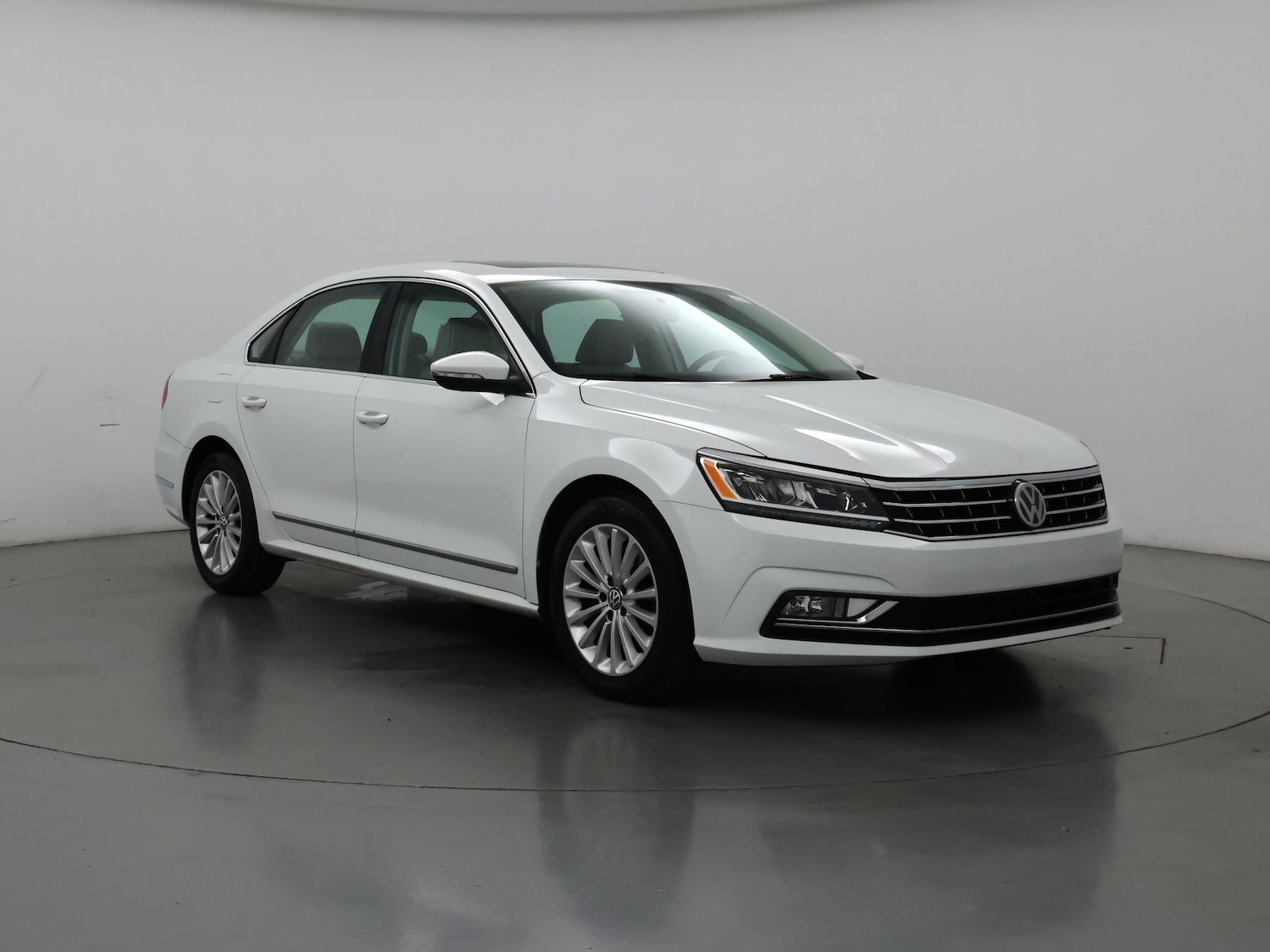 volkswagen passat 2016 1VWBS7A37GC039565 image volkswagen passat 2016 1VWBS7A37GC039565 image