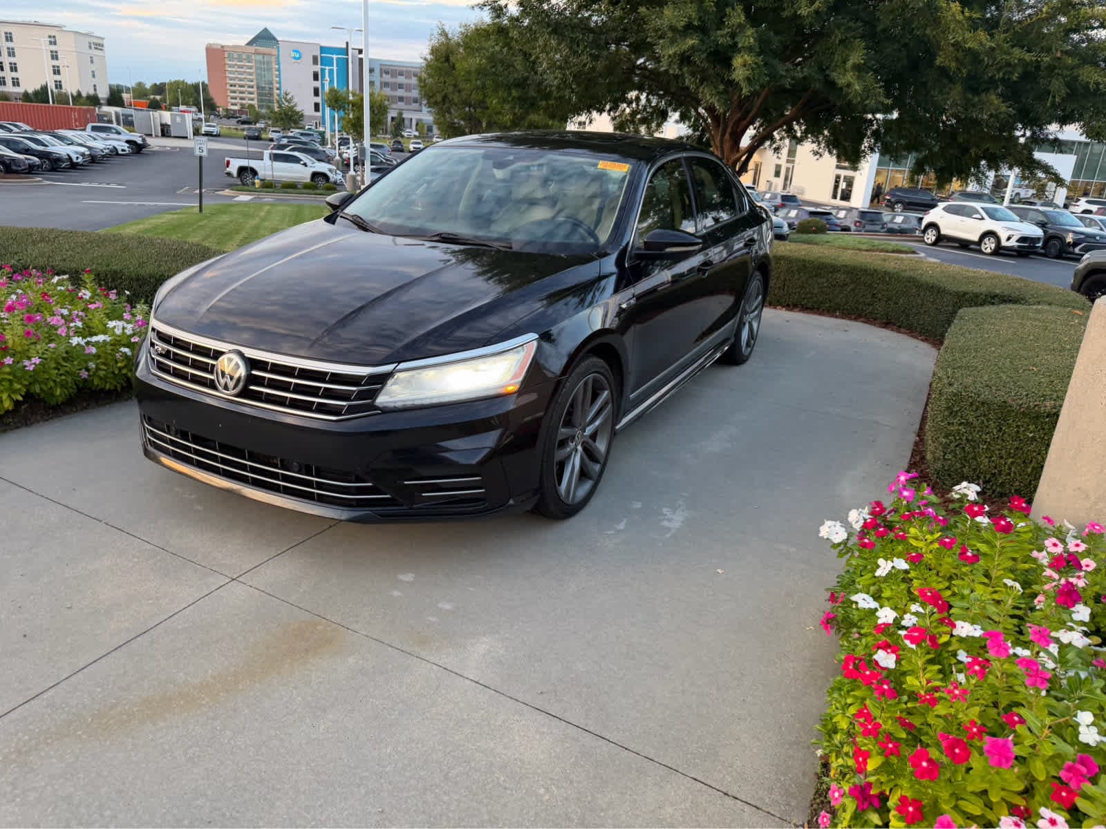 volkswagen passat 2019 1VWMA7A30KC005956 image volkswagen passat 2019 1VWMA7A30KC005956 image