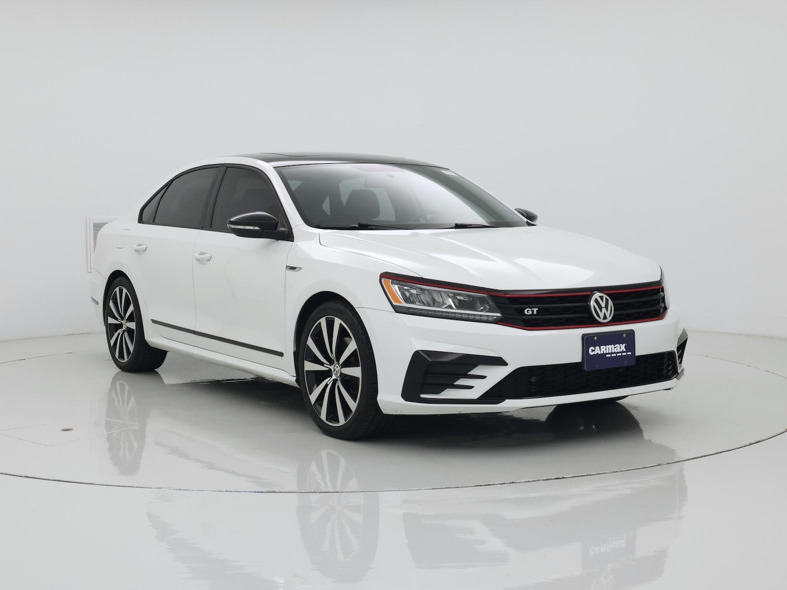 volkswagen passat 2018 1VWJM7A32JC040877 image volkswagen passat 2018 1VWJM7A32JC040877 image