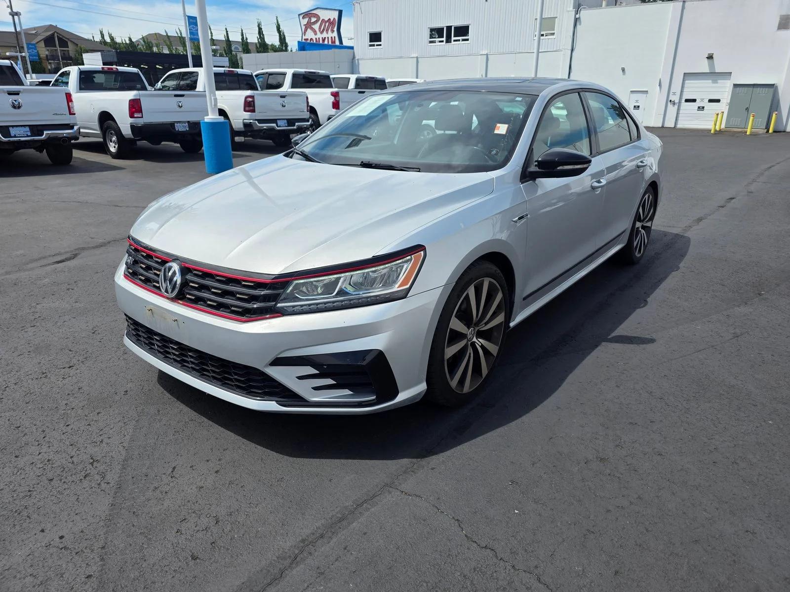 volkswagen passat 2018 1VWJM7A34JC051539 image volkswagen passat 2018 1VWJM7A34JC051539 image