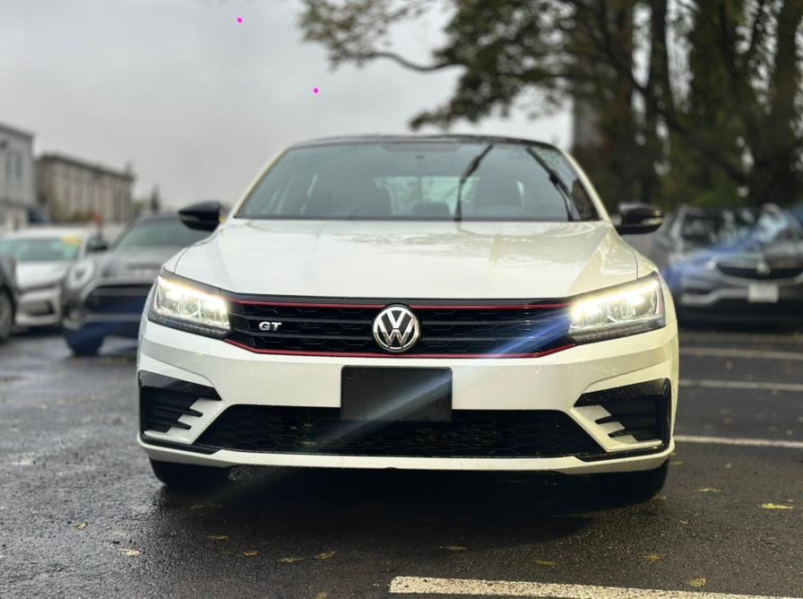 volkswagen passat 2018 1VWJM7A38JC052368 image volkswagen passat 2018 1VWJM7A38JC052368 image