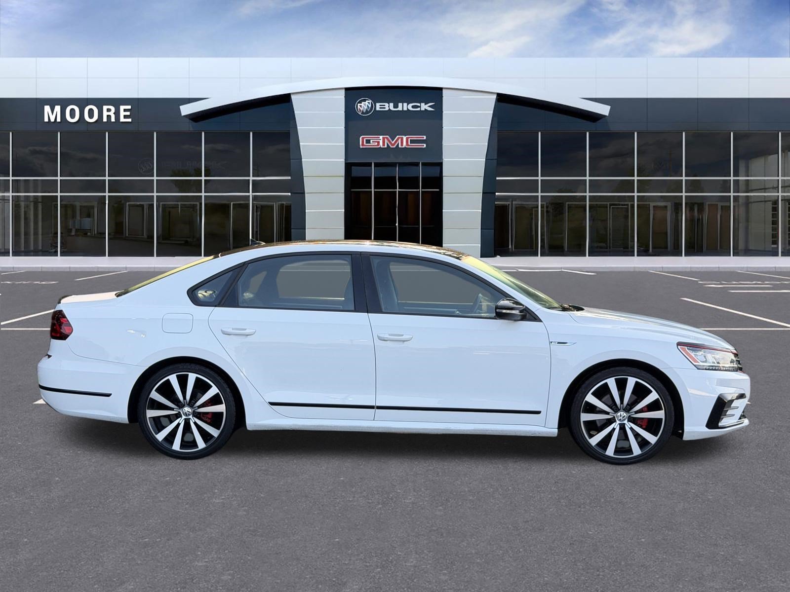 volkswagen passat 2018 1VWJM7A35JC040730 image volkswagen passat 2018 1VWJM7A35JC040730 image