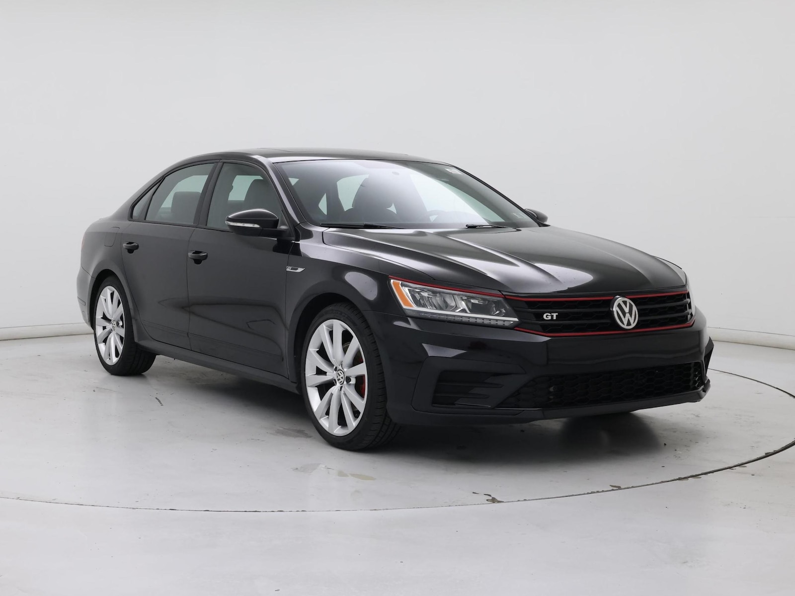 volkswagen passat 2018 1VWJM7A30JC037735 image volkswagen passat 2018 1VWJM7A30JC037735 image