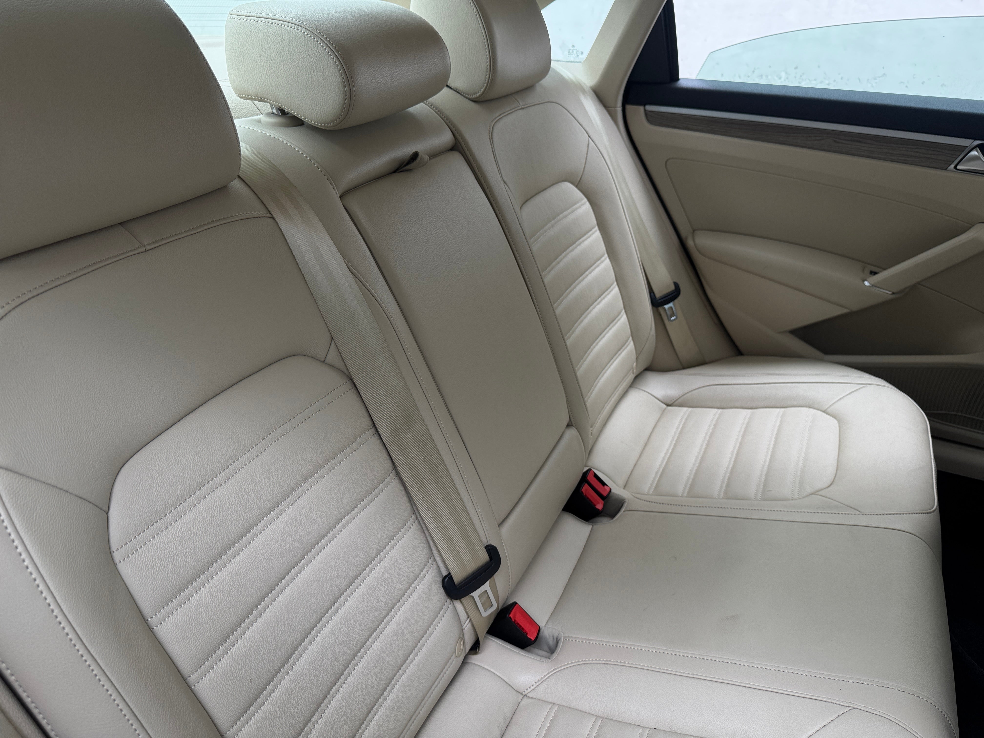 volkswagen passat 2018 1VWCM7A3XJC010678 image volkswagen passat 2018 1VWCM7A3XJC010678 image