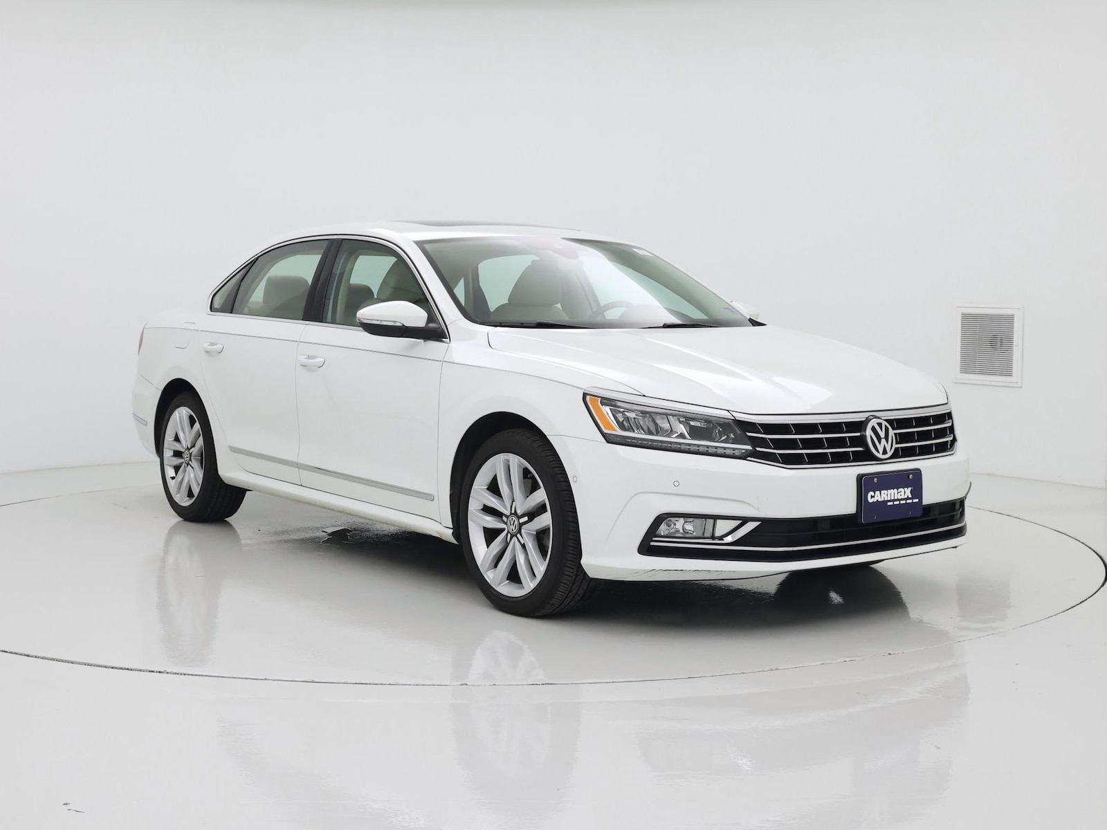 volkswagen passat 2017 1VWCT7A30HC083023 image volkswagen passat 2017 1VWCT7A30HC083023 image