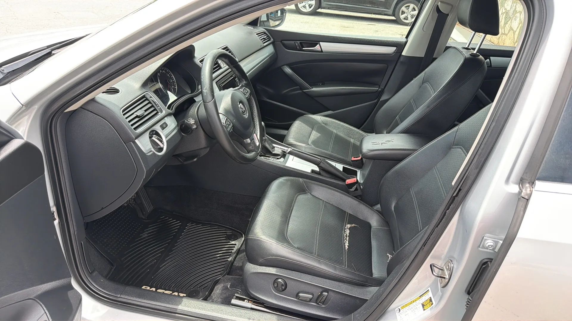 volkswagen passat 2012 1VWBH7A33CC042603 image