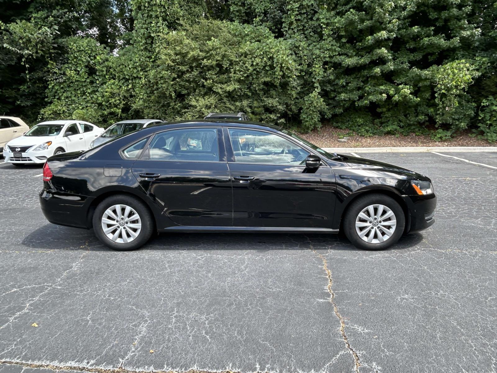 volkswagen passat 2012 1VWAP7A35CC092045 image volkswagen passat 2012 1VWAP7A35CC092045 image