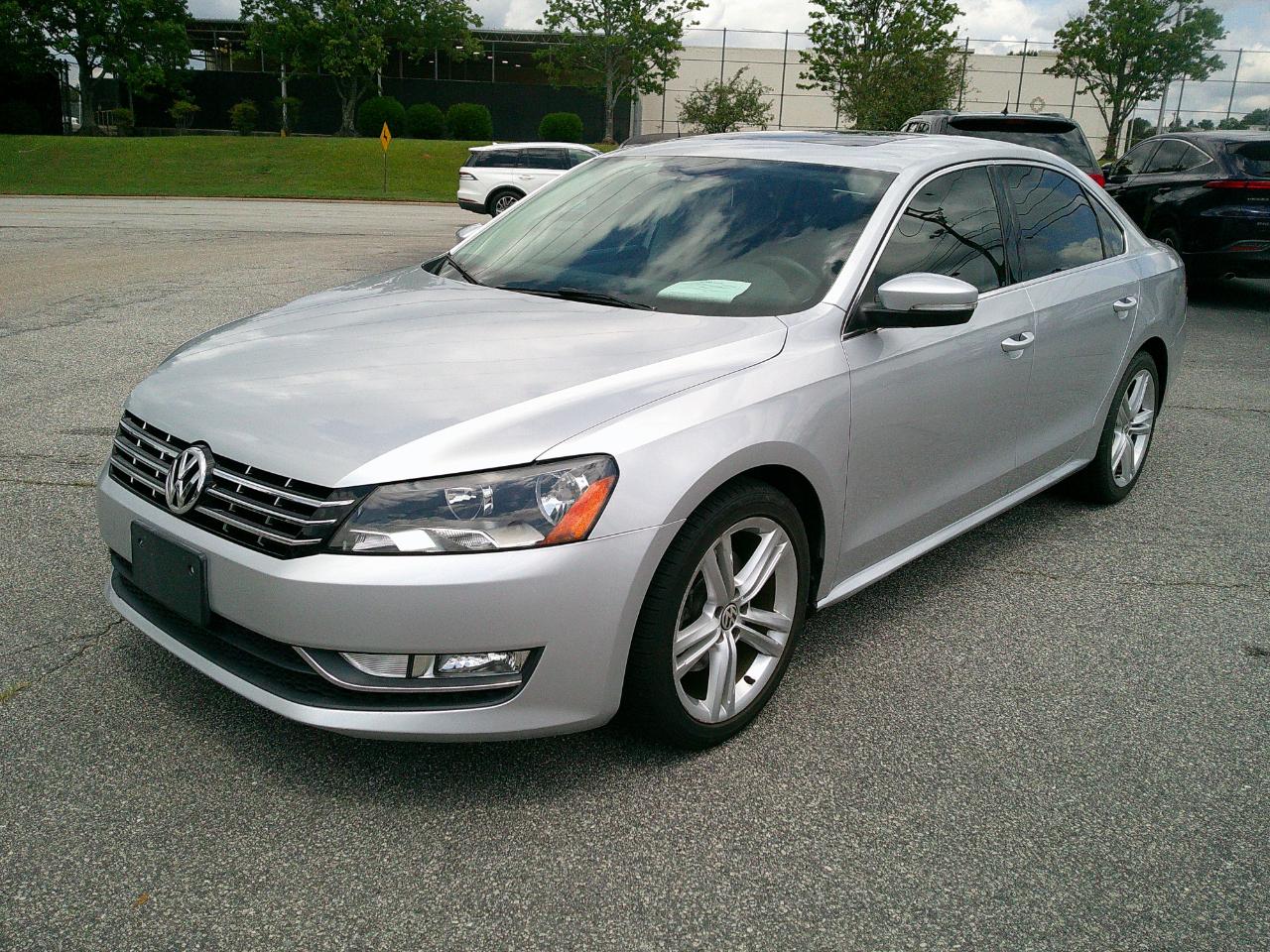 volkswagen passat 2013 1VWBM7A37DC126033 image volkswagen passat 2013 1VWBM7A37DC126033 image