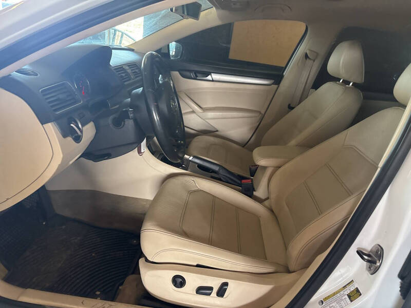 volkswagen passat 2014 1VWBS7A30EC112336 image volkswagen passat 2014 1VWBS7A30EC112336 image