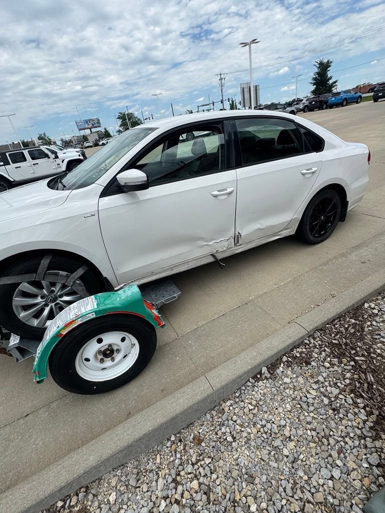 volkswagen passat 2014 1VWAS7A32EC119090 image volkswagen passat 2014 1VWAS7A32EC119090 image