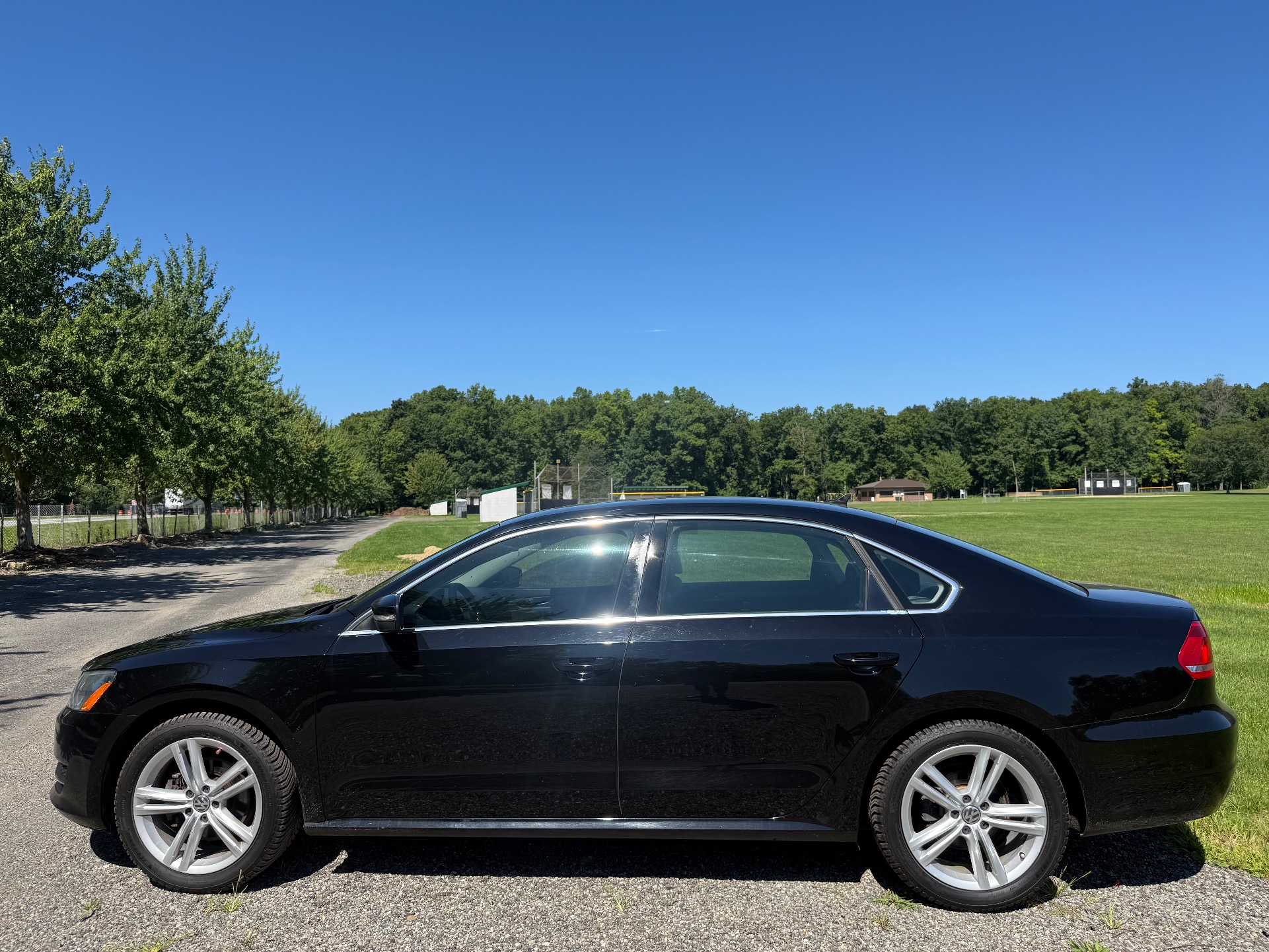 volkswagen passat 2014 1VWBN7A33EC072552 image volkswagen passat 2014 1VWBN7A33EC072552 image