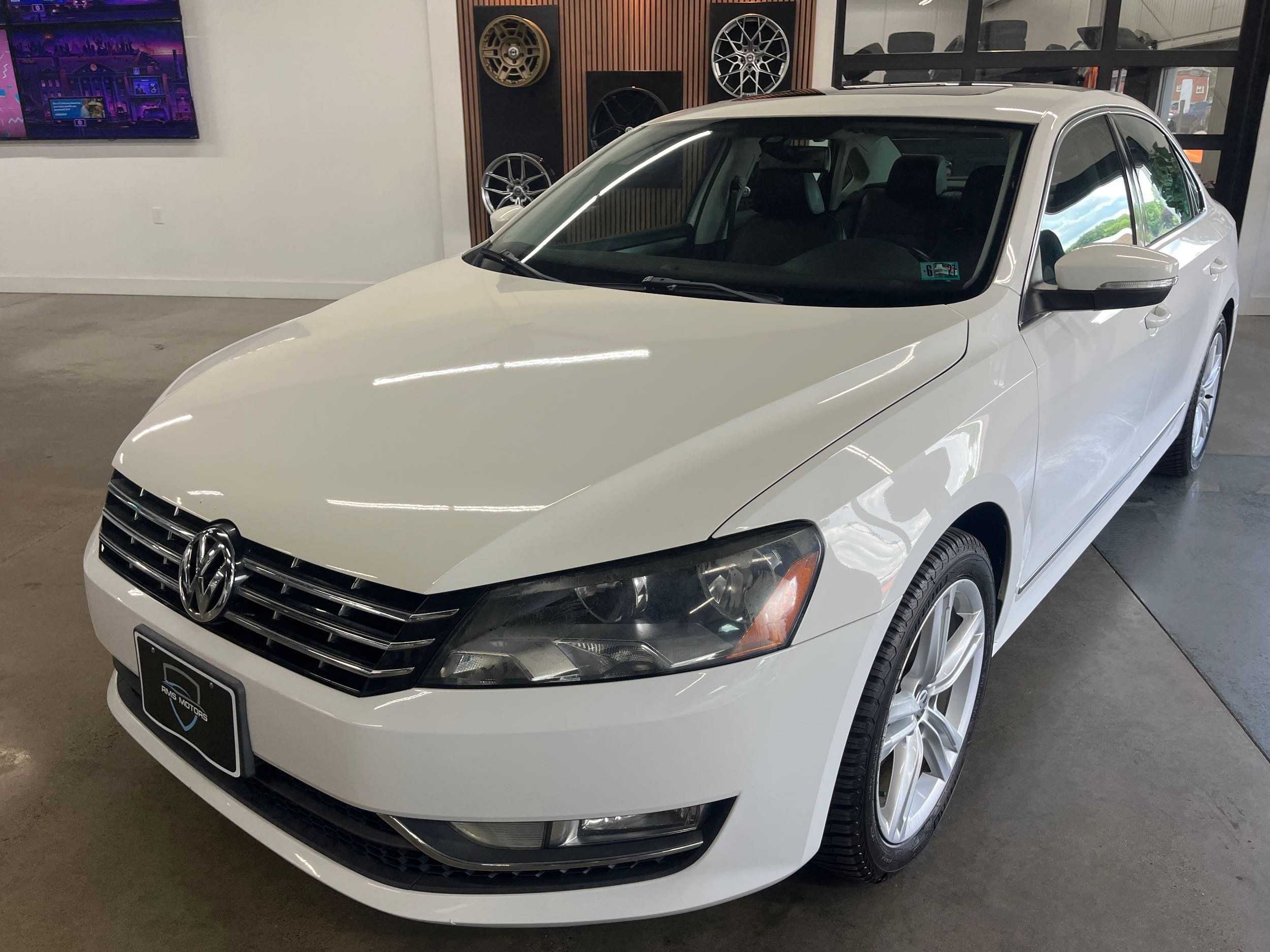 volkswagen passat 2014 1VWBN7A34EC076884 image volkswagen passat 2014 1VWBN7A34EC076884 image