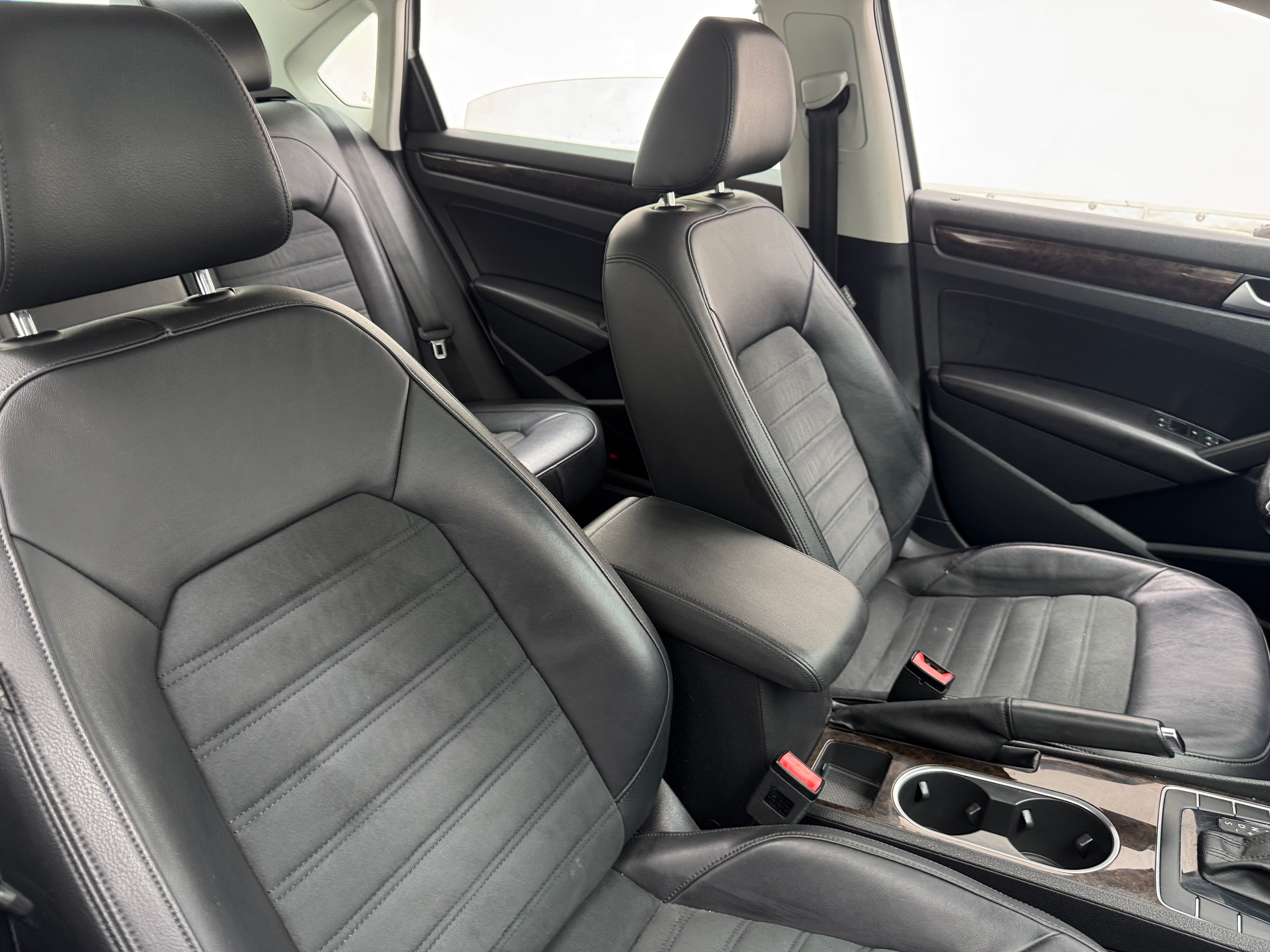volkswagen passat 2015 1VWCV7A34FC056141 image volkswagen passat 2015 1VWCV7A34FC056141 image