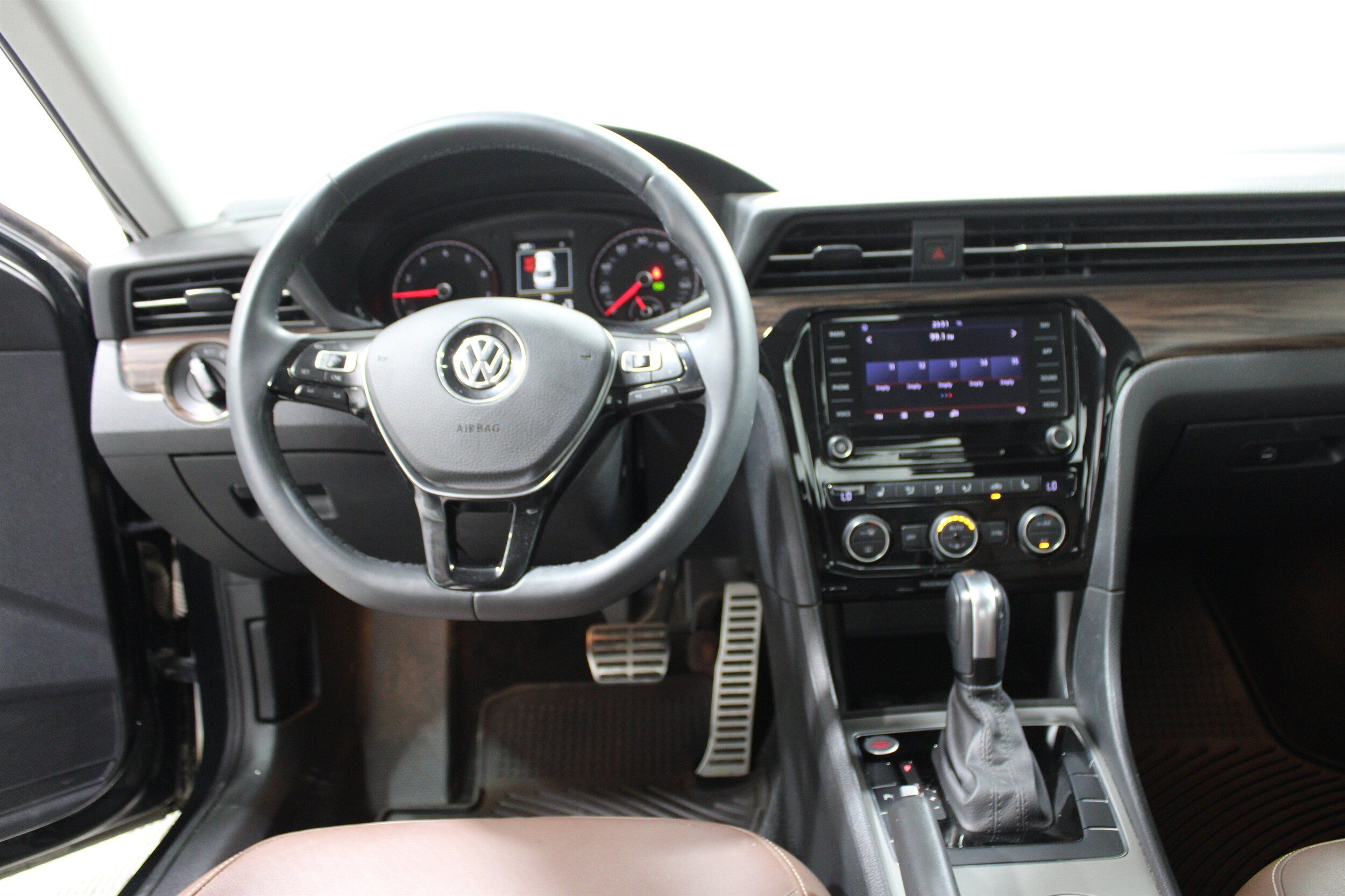 volkswagen passat 2022 1VWBA7A31NC004004 image volkswagen passat 2022 1VWBA7A31NC004004 image
