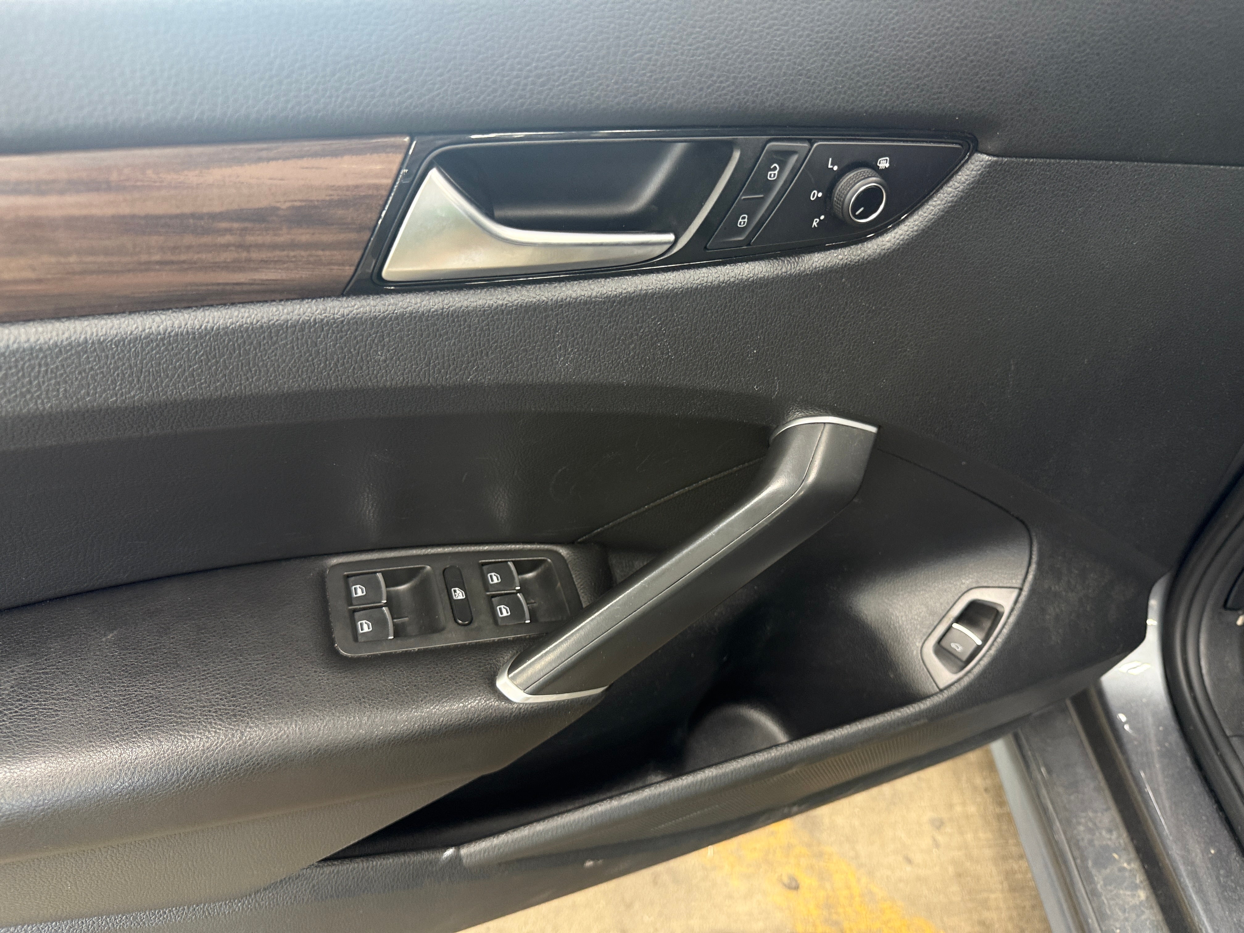 volkswagen passat 2022 1VWBA7A30NC004799 image volkswagen passat 2022 1VWBA7A30NC004799 image