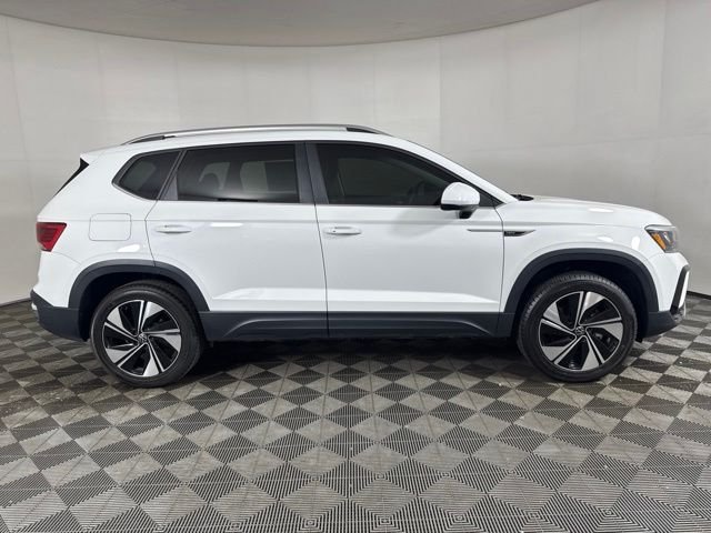 volkswagen taos 2023 3VVVX7B26PM378518 image