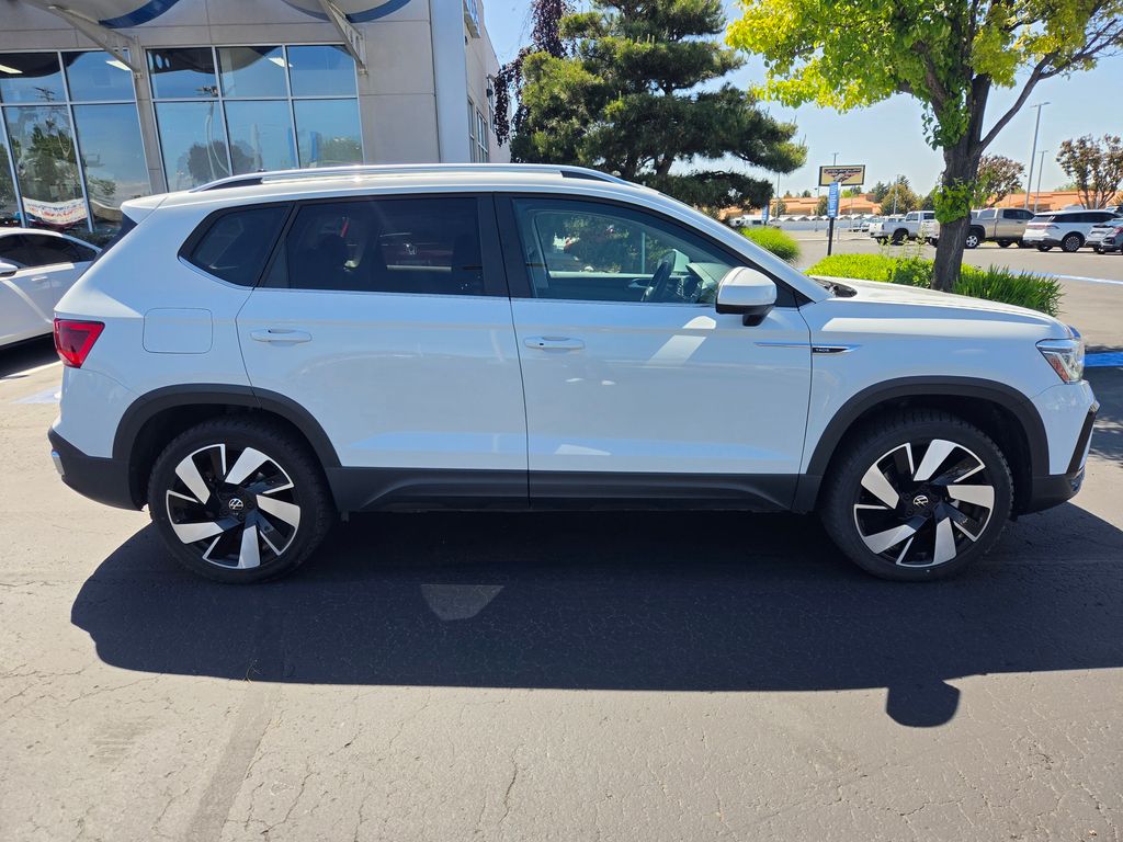 volkswagen taos 2024 3VV4X7B28RM015944 image volkswagen taos 2024 3VV4X7B28RM015944 image