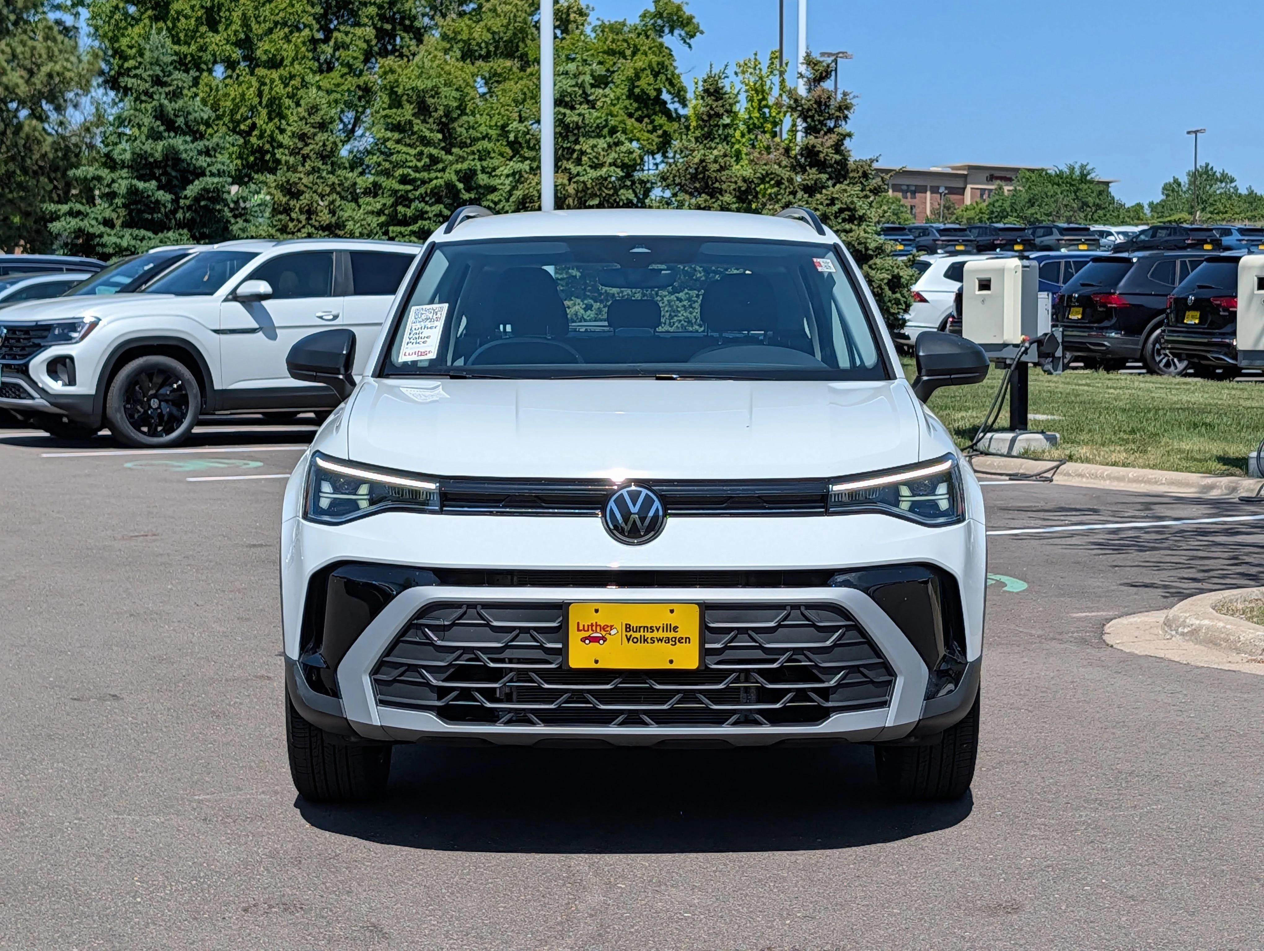 volkswagen taos 2025 3VV8C7B27SM048257 image volkswagen taos 2025 3VV8C7B27SM048257 image