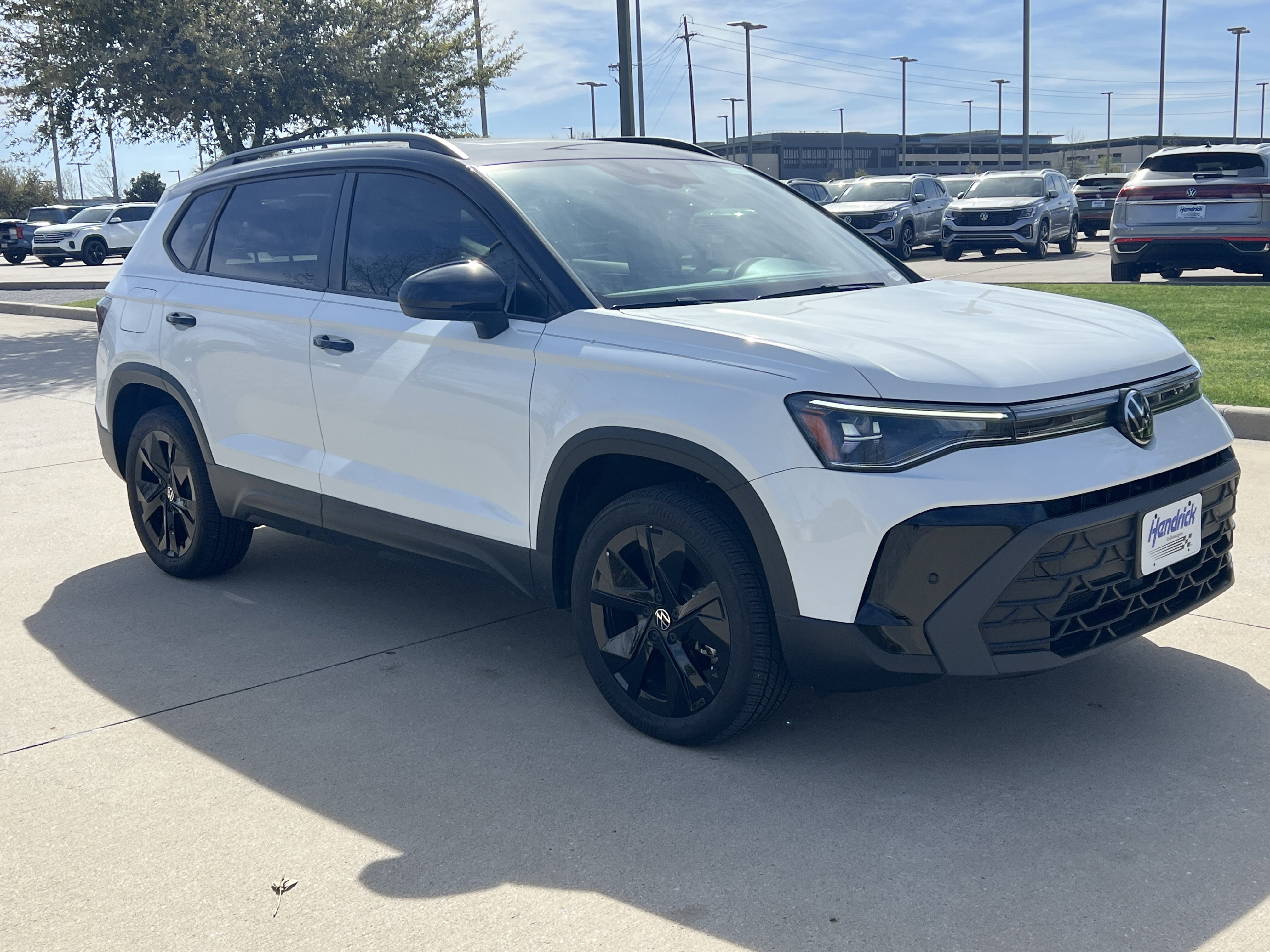 volkswagen taos 2025 3VV3C7B28SM062260 image volkswagen taos 2025 3VV3C7B28SM062260 image