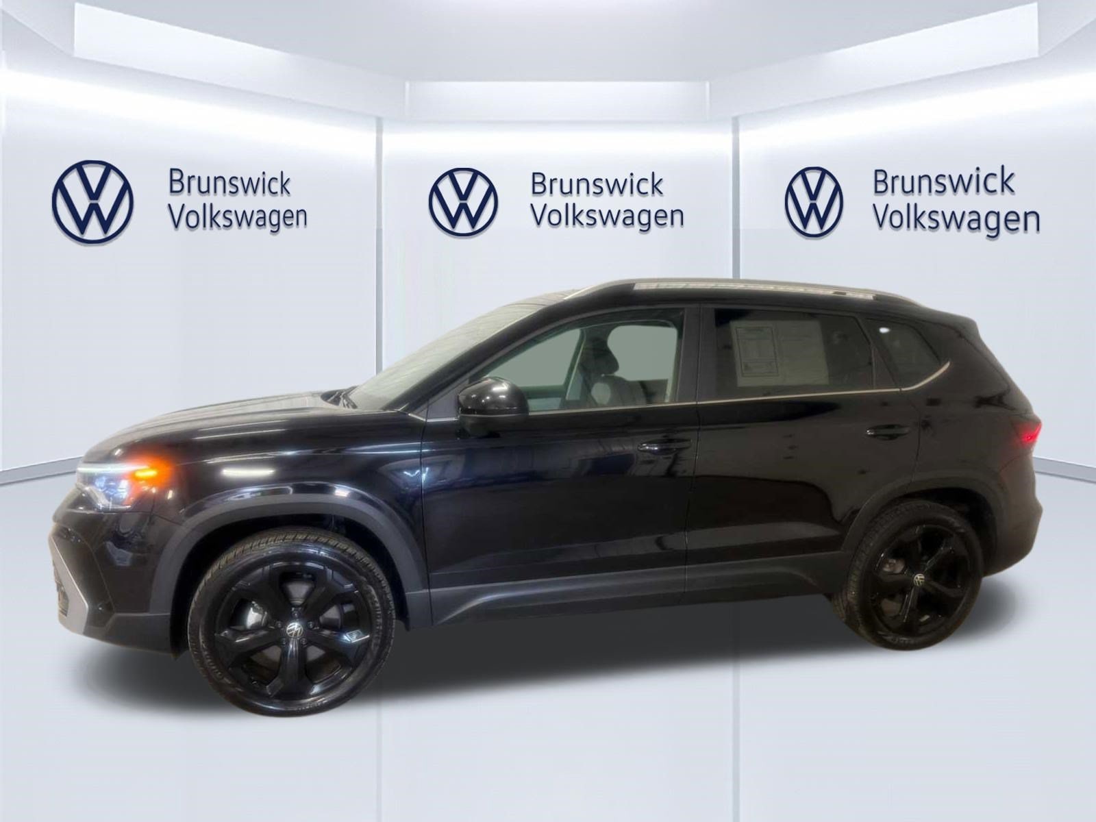 volkswagen taos 2025 3VV4C7B25SM077674 image volkswagen taos 2025 3VV4C7B25SM077674 image
