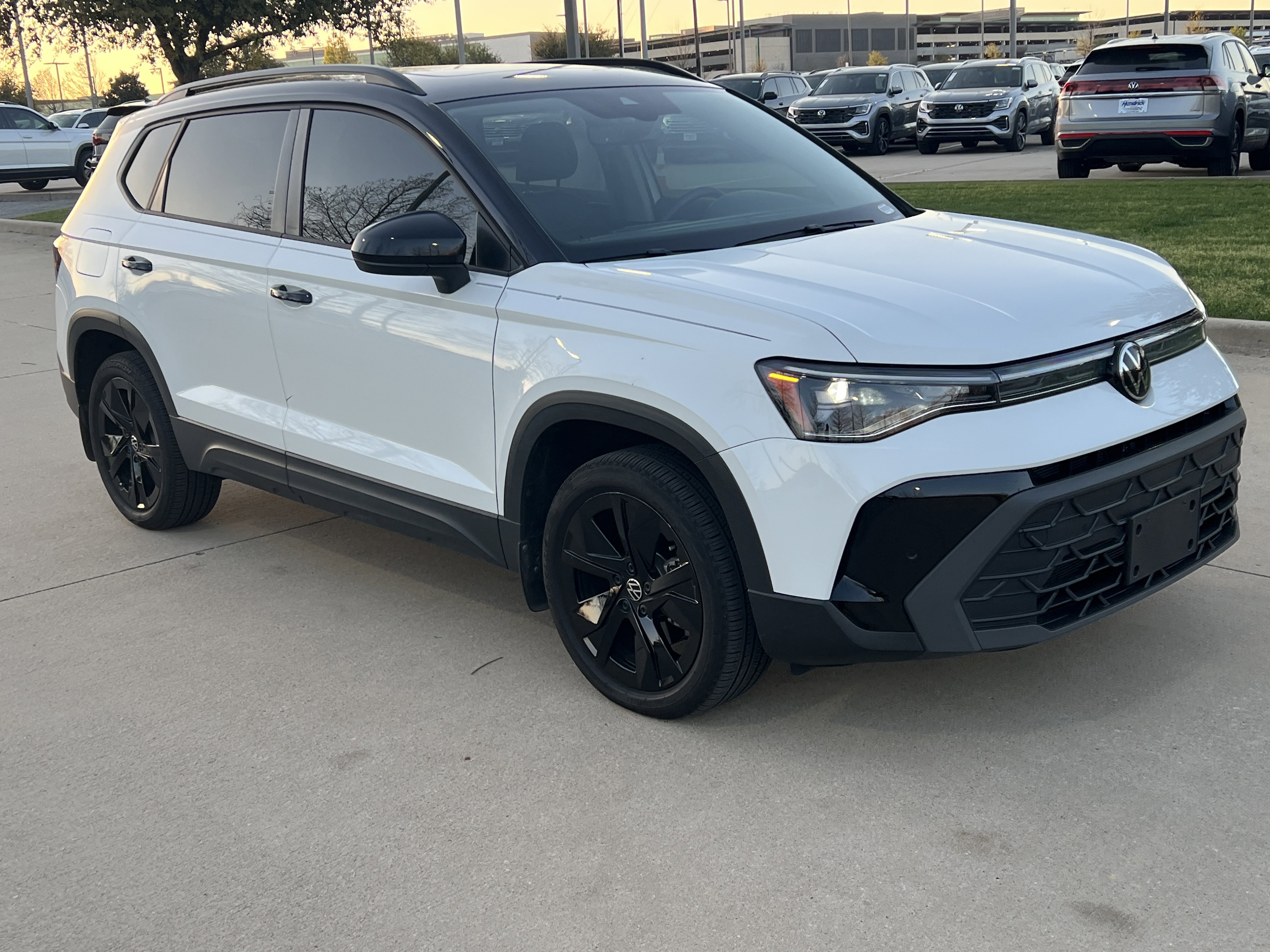 volkswagen taos 2025 3VV3C7B24SM059467 image volkswagen taos 2025 3VV3C7B24SM059467 image