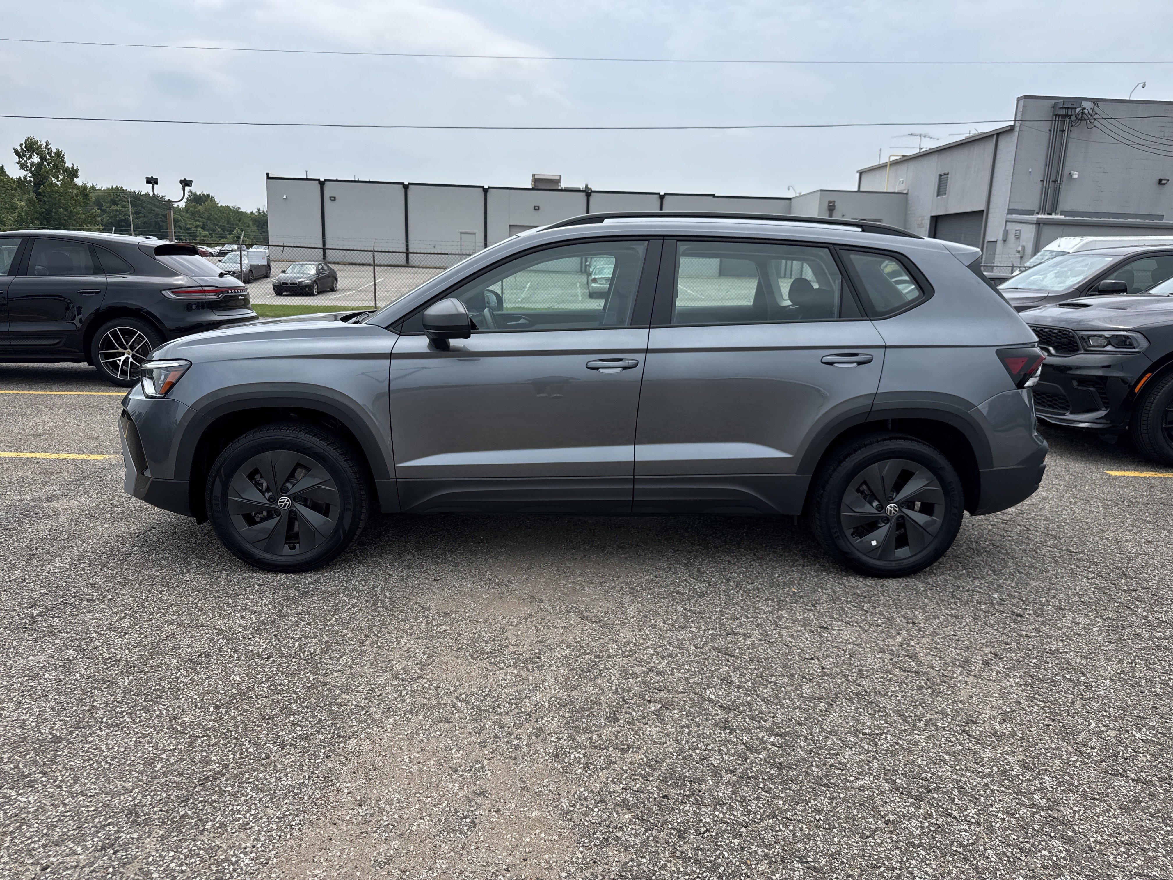 volkswagen taos 2025 3VV5C7B23SM052809 image volkswagen taos 2025 3VV5C7B23SM052809 image