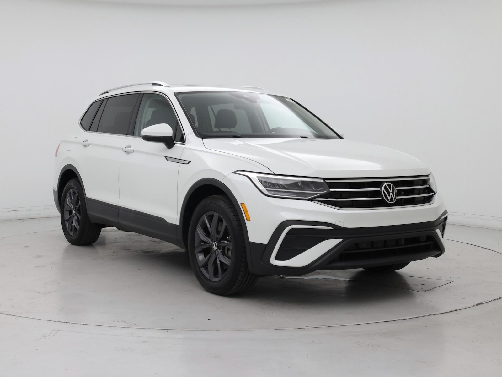 volkswagen tiguan 2023 3VVNB7AX7PM095220 image volkswagen tiguan 2023 3VVNB7AX7PM095220 image