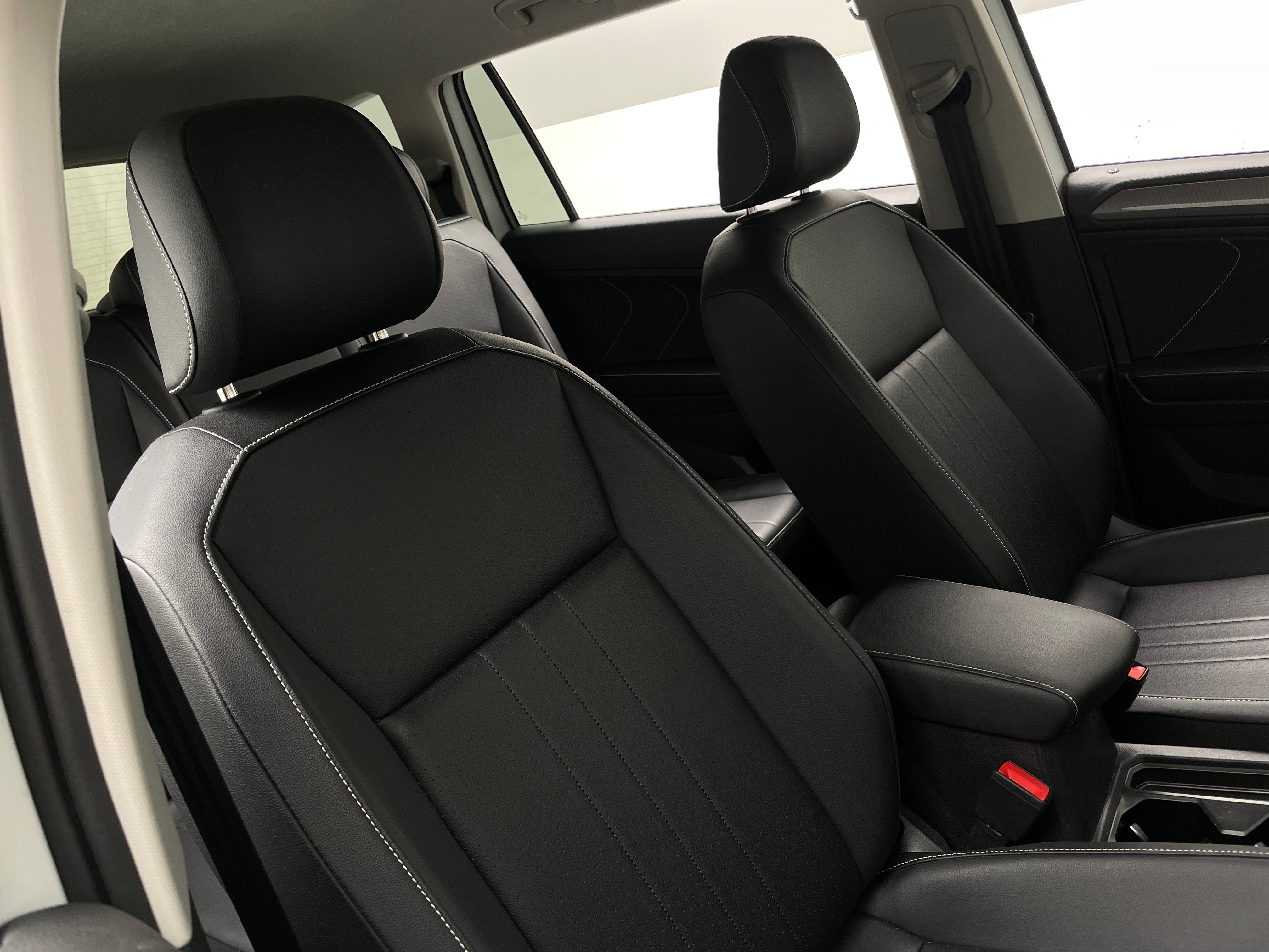 volkswagen tiguan 2023 3VV3B7AX0PM136987 image volkswagen tiguan 2023 3VV3B7AX0PM136987 image