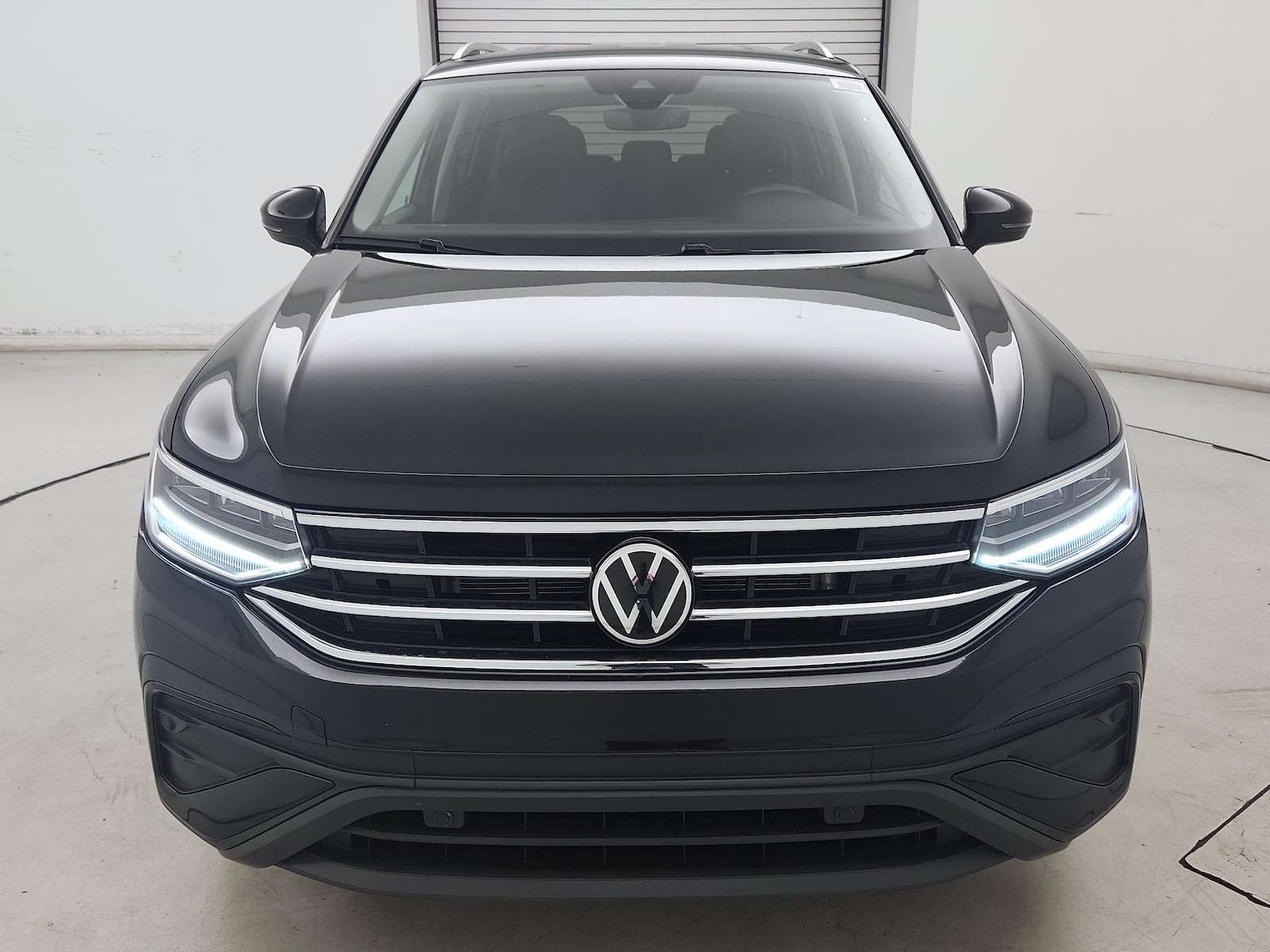 volkswagen tiguan 2023 3VV3B7AX7PM100312 image volkswagen tiguan 2023 3VV3B7AX7PM100312 image