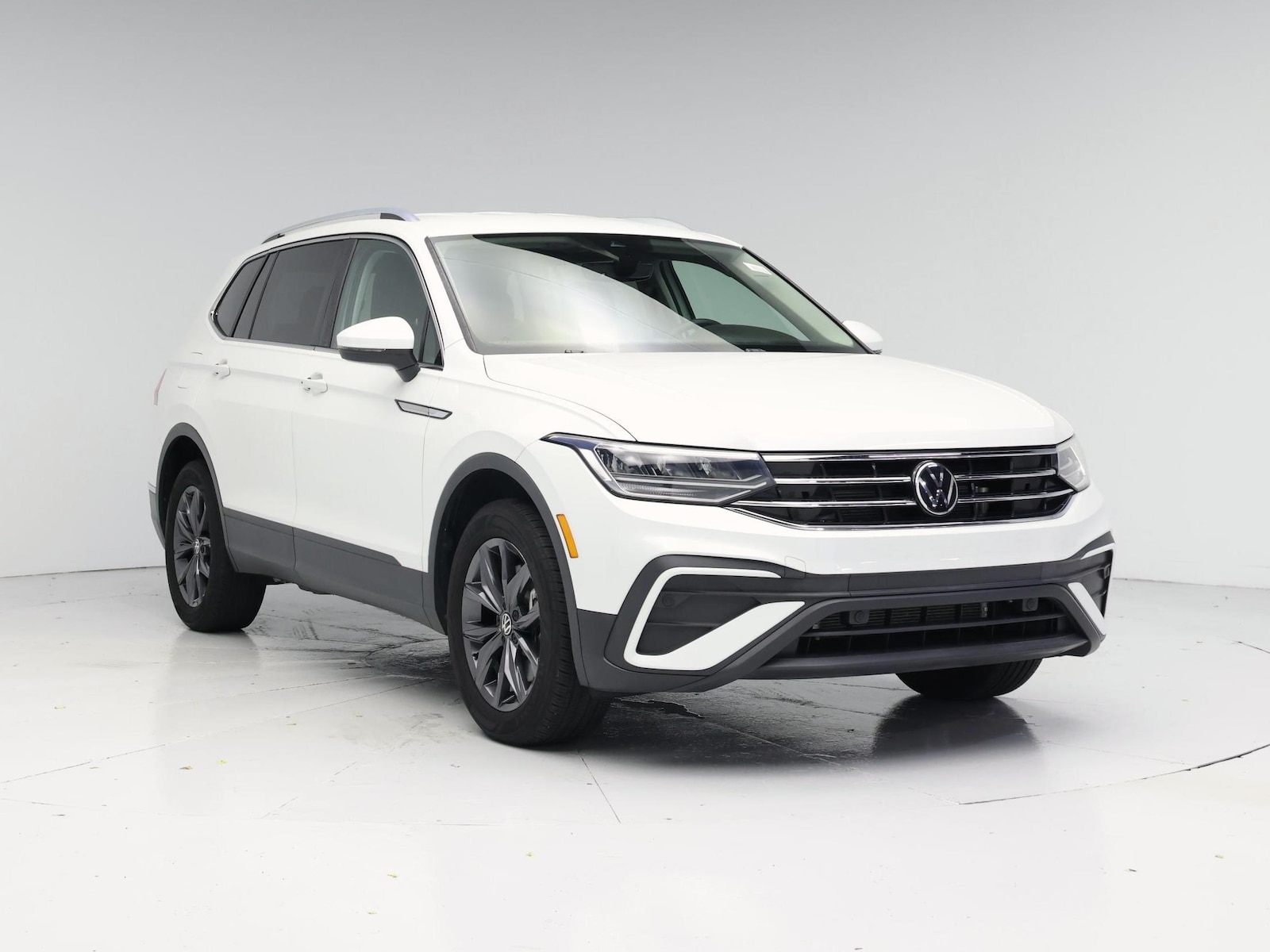 volkswagen tiguan 2023 3VV3B7AXXPM061425 image volkswagen tiguan 2023 3VV3B7AXXPM061425 image
