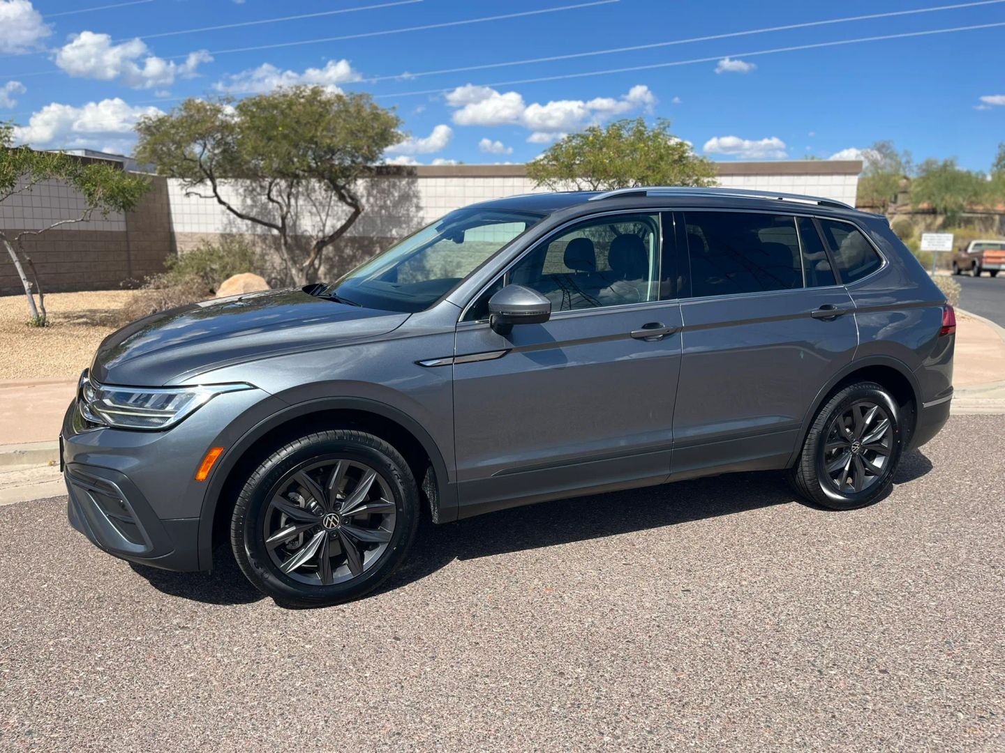 volkswagen tiguan 2023 3VV3B7AX8PM087229 image volkswagen tiguan 2023 3VV3B7AX8PM087229 image