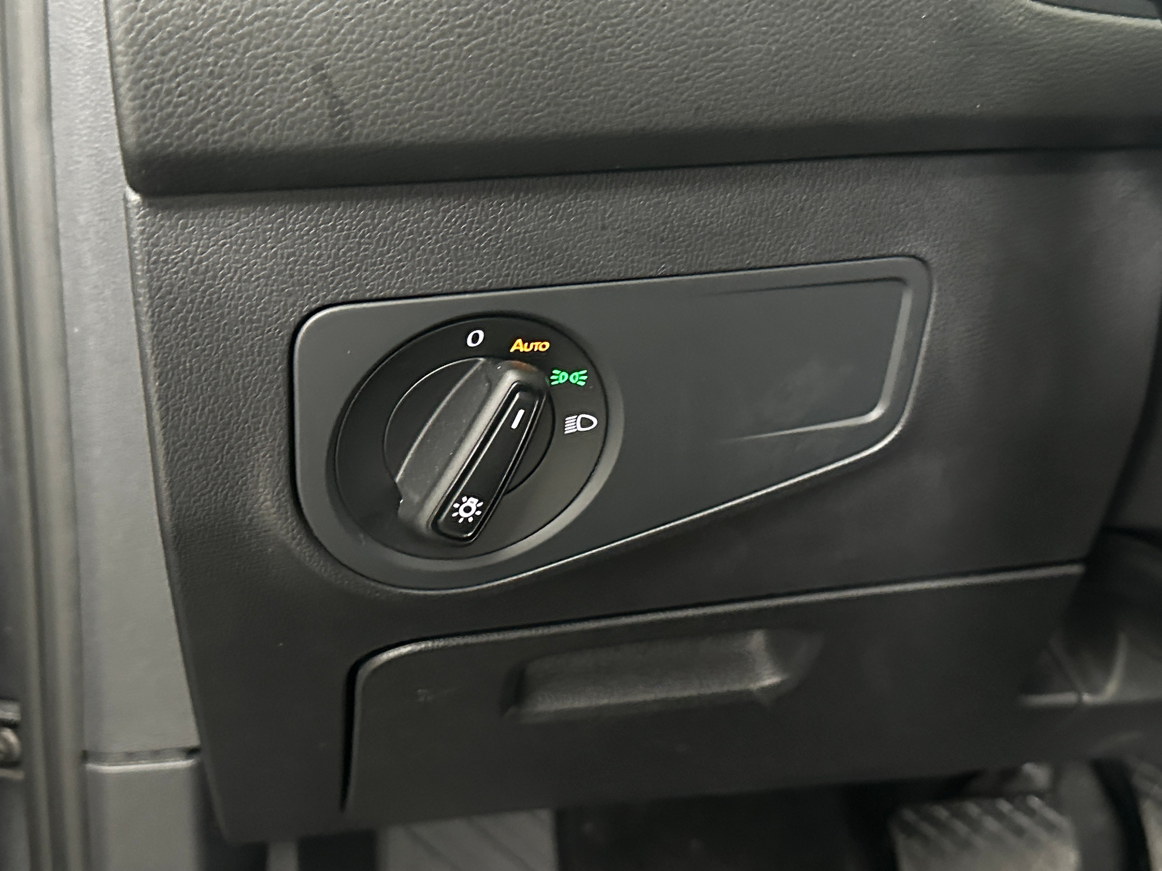volkswagen tiguan 2023 3VVFB7AX4PM084941 image volkswagen tiguan 2023 3VVFB7AX4PM084941 image