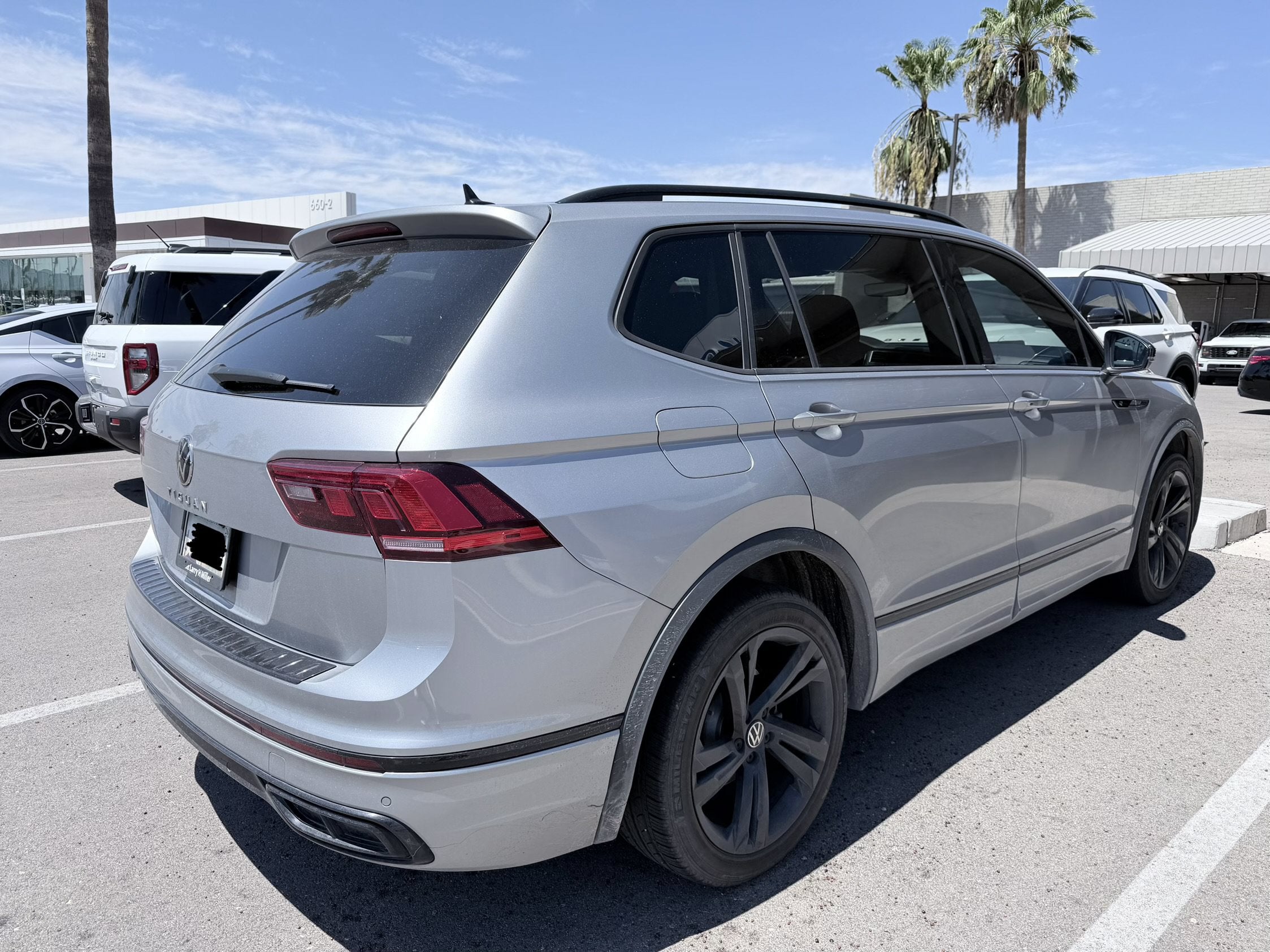 volkswagen tiguan 2023 3VVCB7AX6PM113987 image volkswagen tiguan 2023 3VVCB7AX6PM113987 image