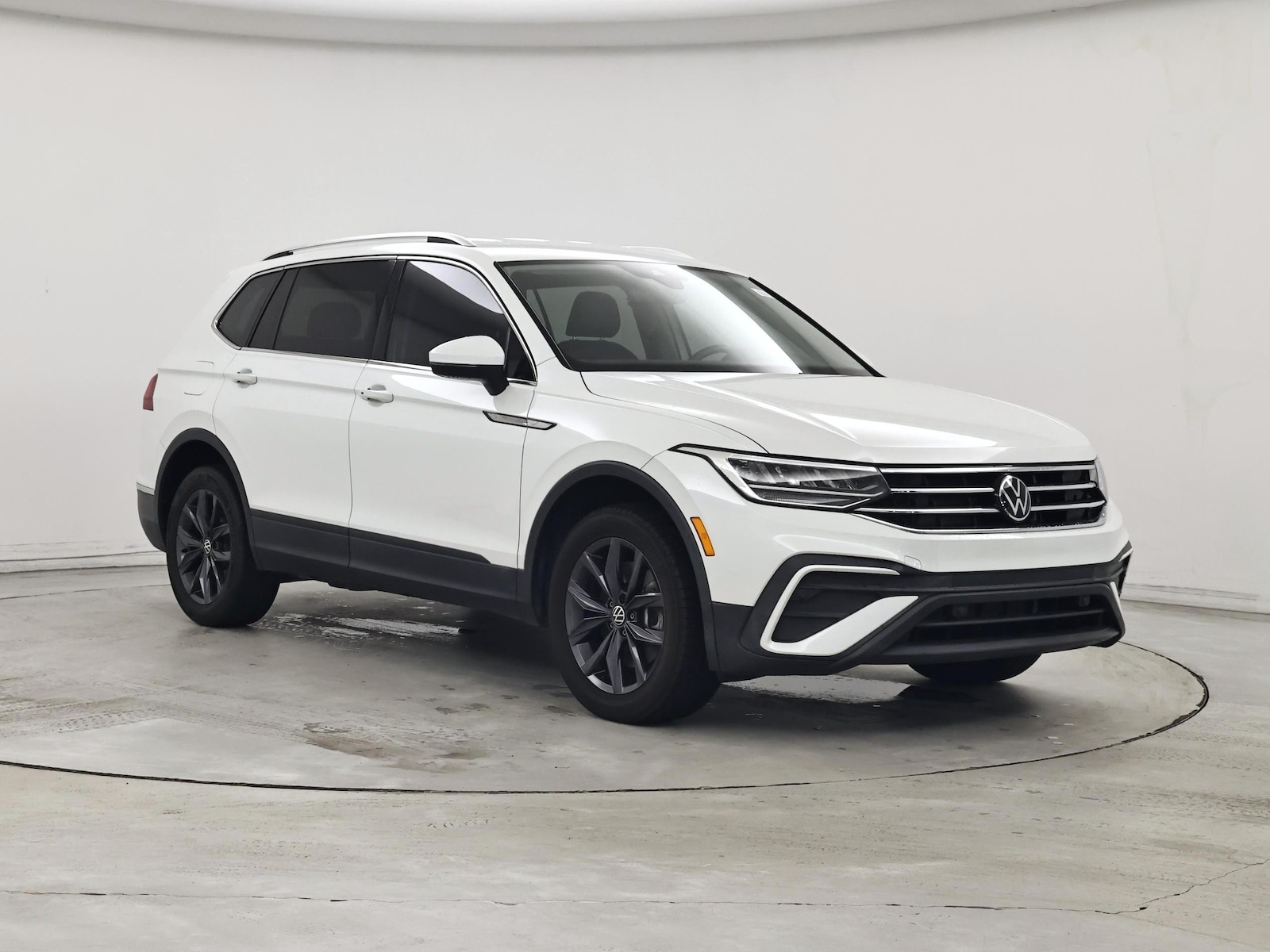 volkswagen tiguan 2023 3VV3B7AX7PM008066 image volkswagen tiguan 2023 3VV3B7AX7PM008066 image