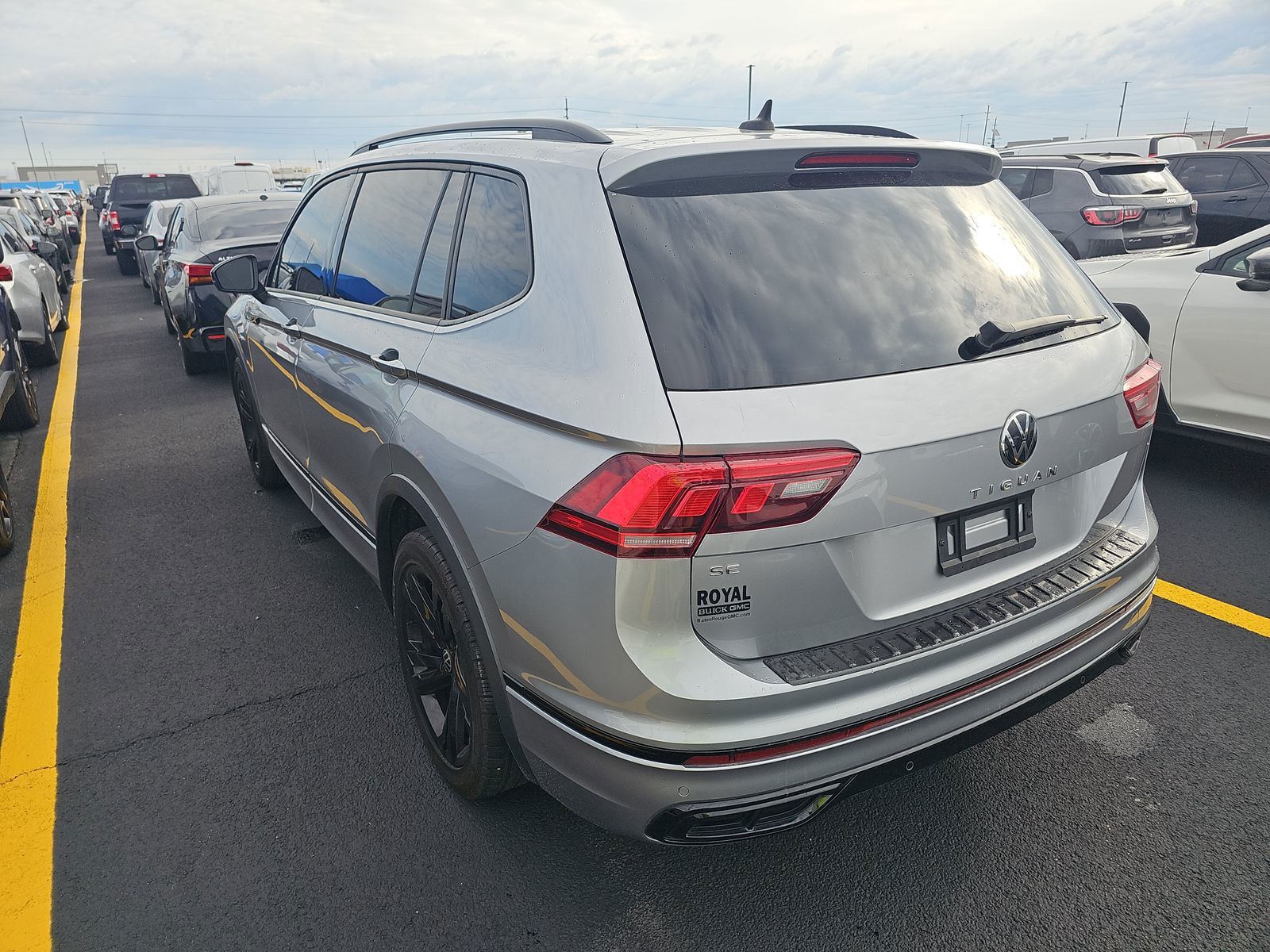 volkswagen tiguan 2023 3VVCB7AX9PM072075 image volkswagen tiguan 2023 3VVCB7AX9PM072075 image