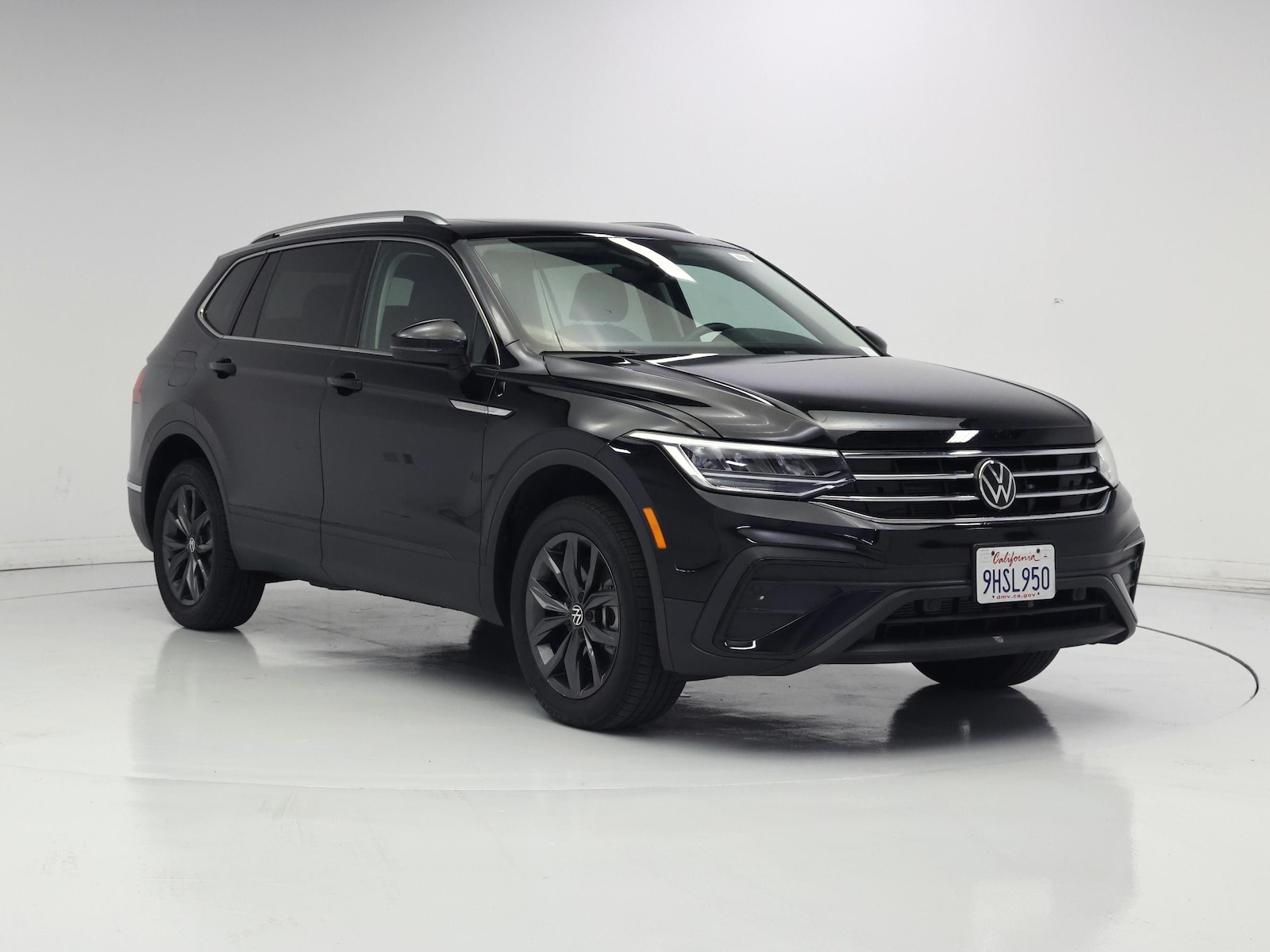 volkswagen tiguan 2023 3VVNB7AX3PM118038 image volkswagen tiguan 2023 3VVNB7AX3PM118038 image