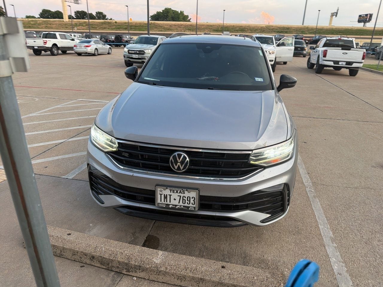 volkswagen tiguan 2023 3VVCB7AX3PM025575 image volkswagen tiguan 2023 3VVCB7AX3PM025575 image