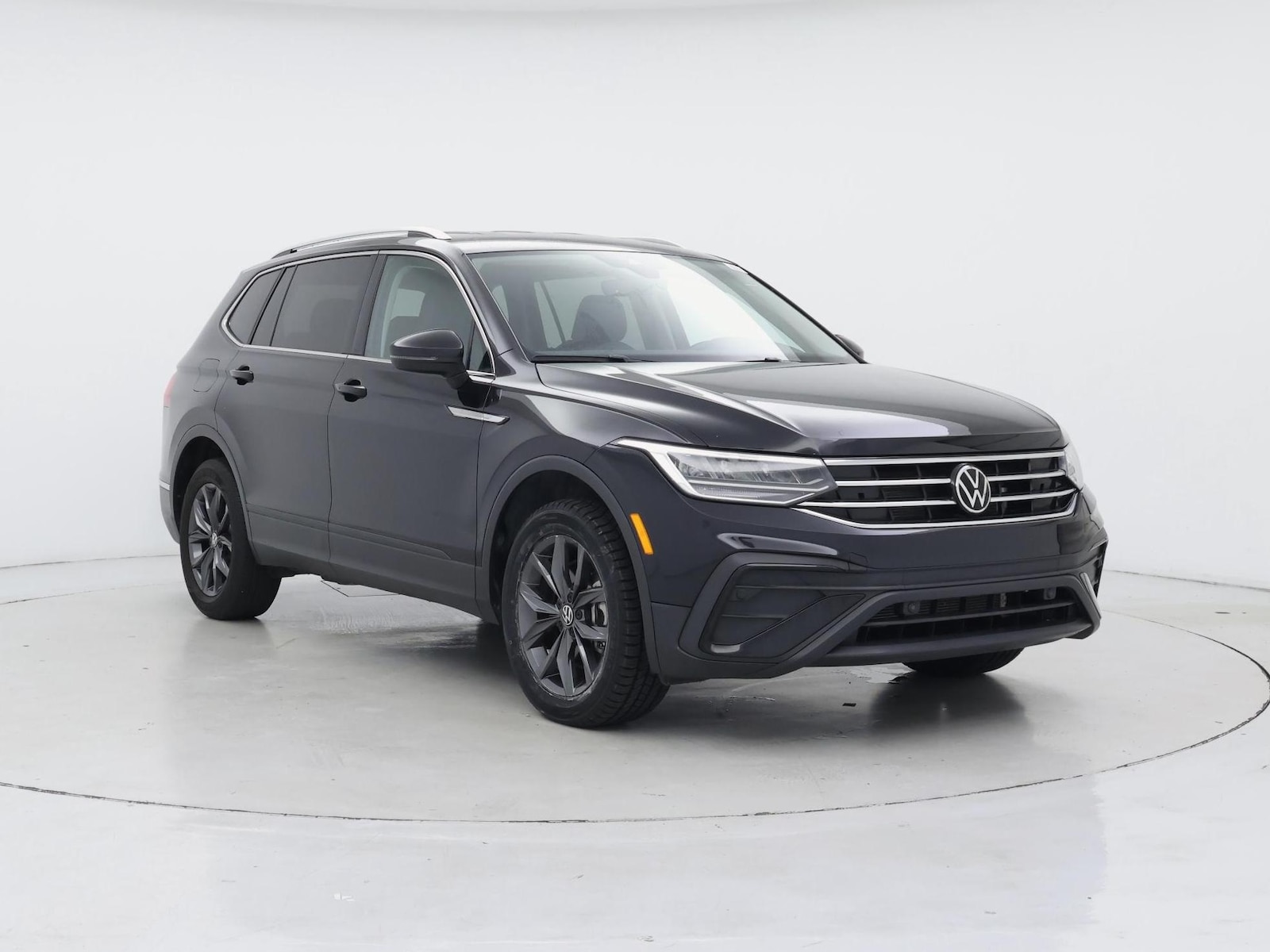 volkswagen tiguan 2023 3VV3B7AX8PM121007 image volkswagen tiguan 2023 3VV3B7AX8PM121007 image