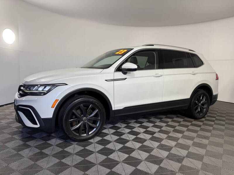 volkswagen tiguan 2023 3VV3B7AX1PM040916 image volkswagen tiguan 2023 3VV3B7AX1PM040916 image